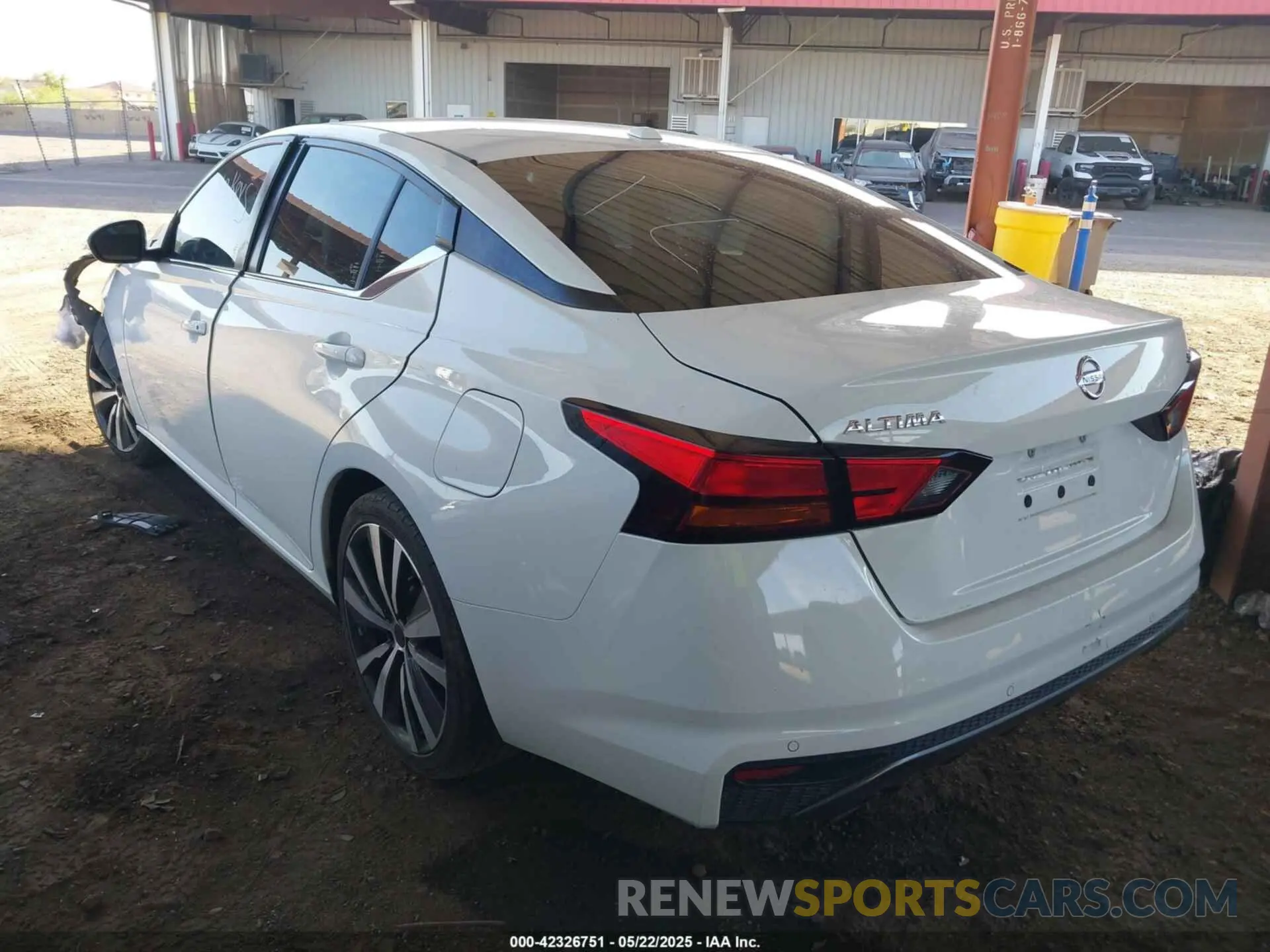 3 fotografías del automóvil dañado 1N4BL4CV5LC202100 NISSAN ALTIMA 2020