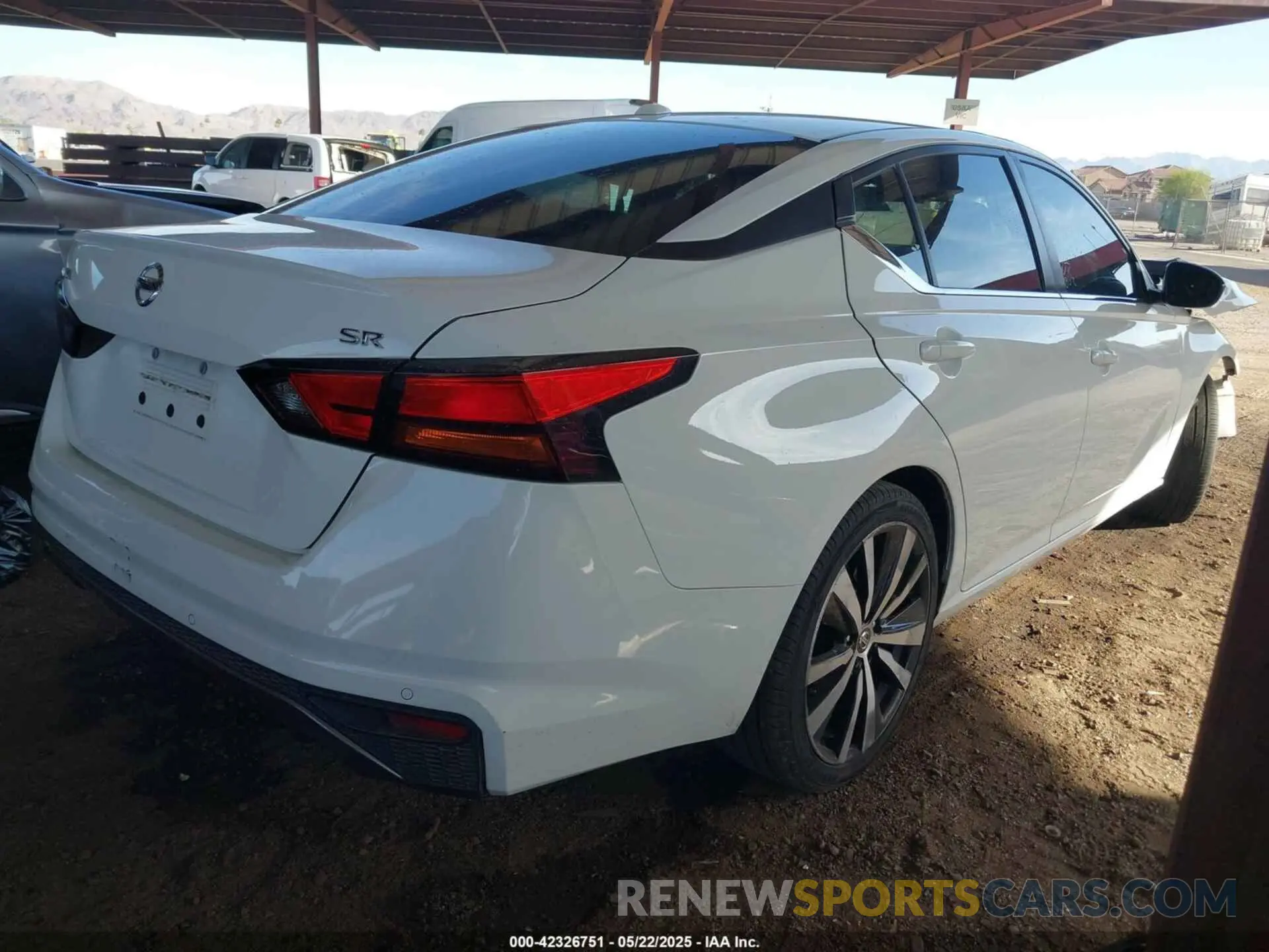 4 fotografías del automóvil dañado 1N4BL4CV5LC202100 NISSAN ALTIMA 2020
