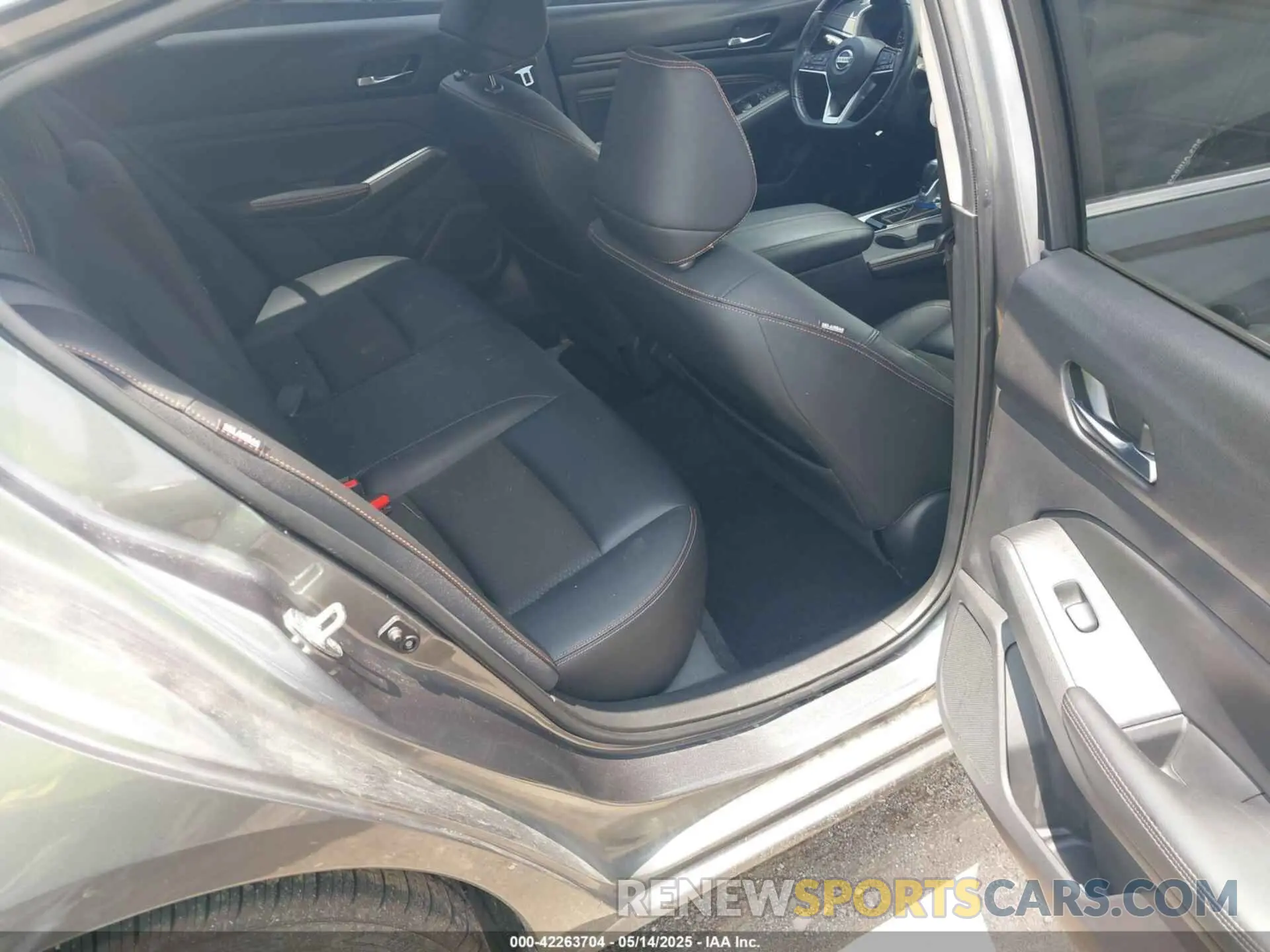8 fotografías del automóvil dañado 1N4BL4CV6LC112163 NISSAN ALTIMA 2020