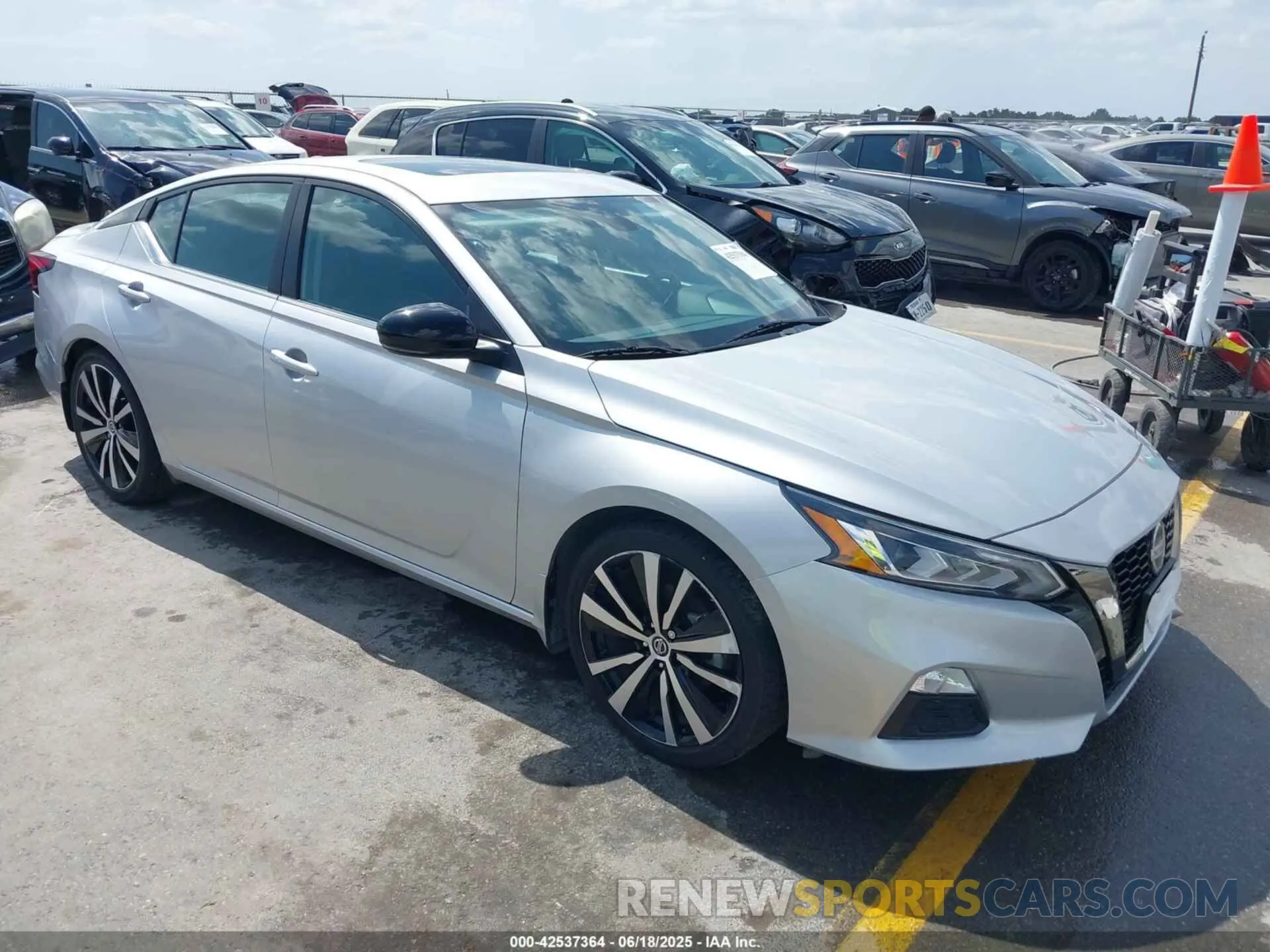 1 fotografías del automóvil dañado 1N4BL4CV7LC243702 NISSAN ALTIMA 2020