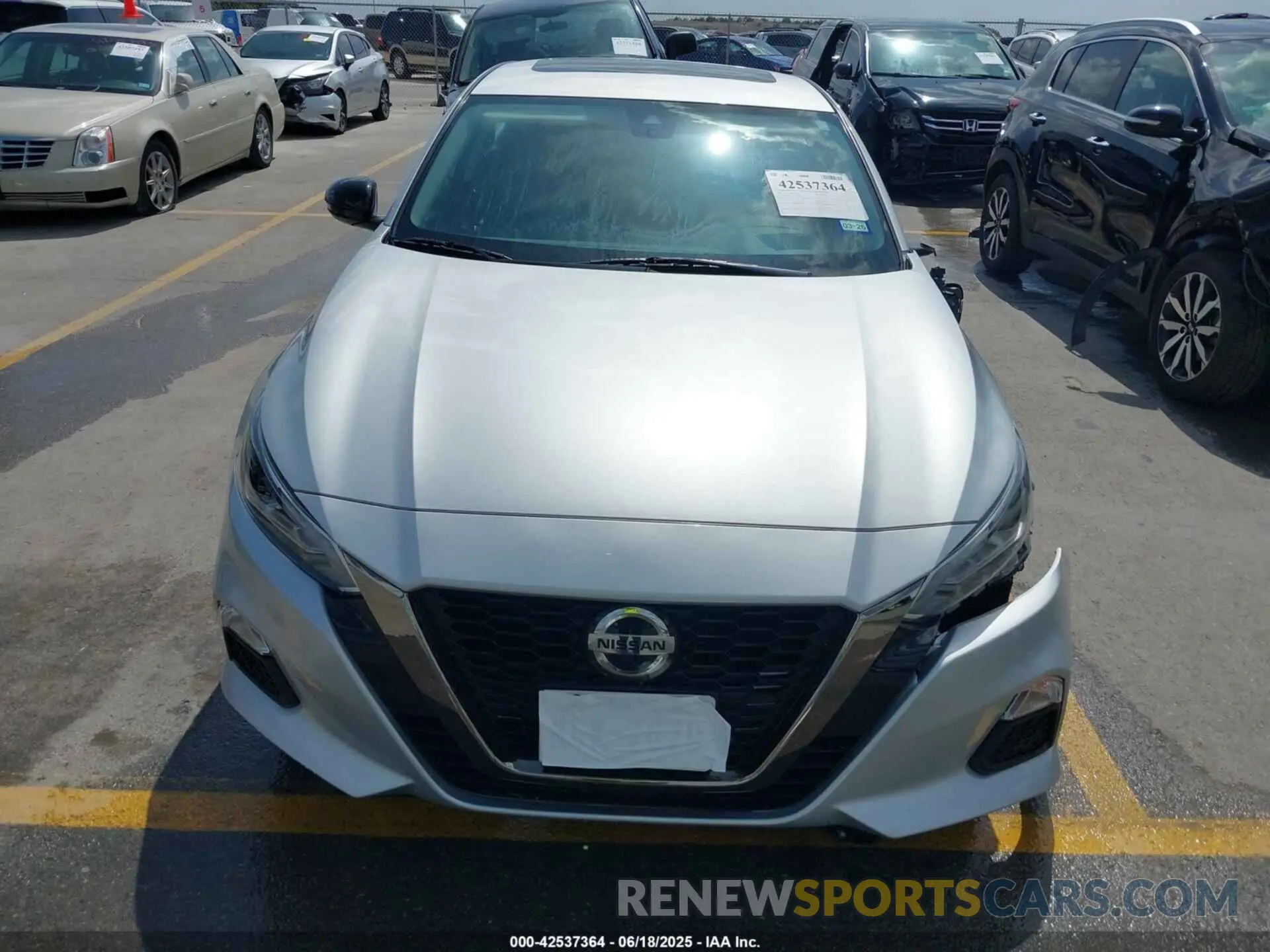 12 fotografías del automóvil dañado 1N4BL4CV7LC243702 NISSAN ALTIMA 2020