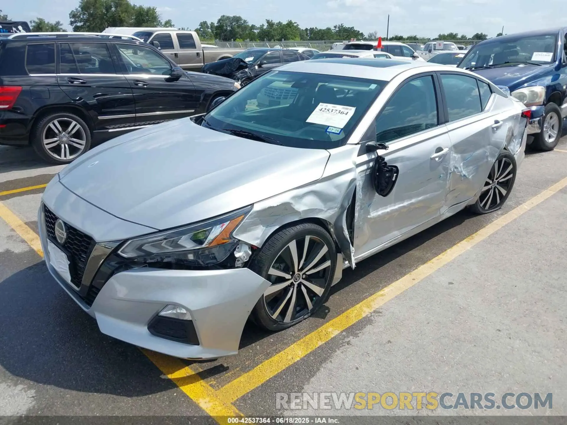 2 fotografías del automóvil dañado 1N4BL4CV7LC243702 NISSAN ALTIMA 2020