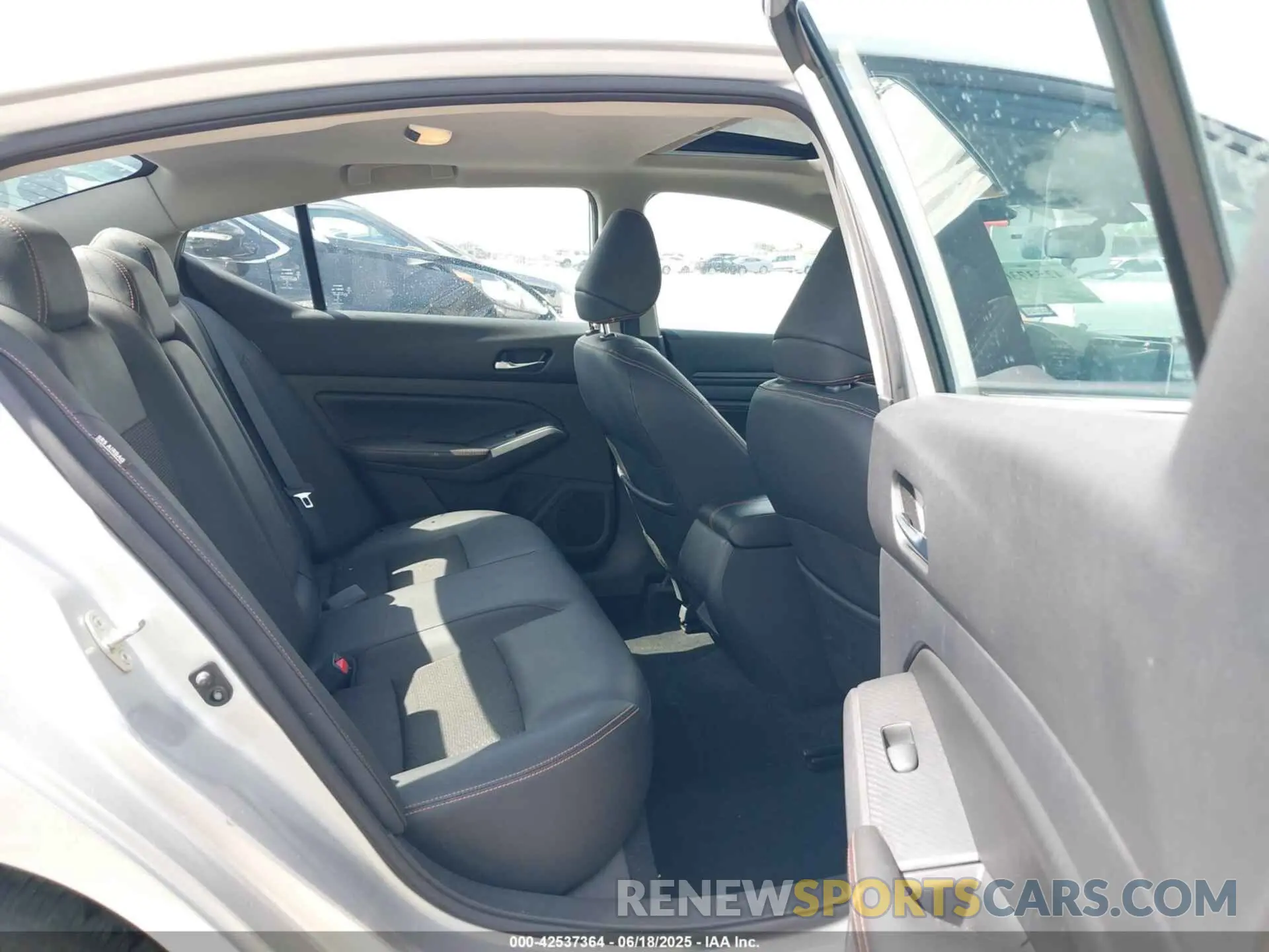 8 fotografías del automóvil dañado 1N4BL4CV7LC243702 NISSAN ALTIMA 2020