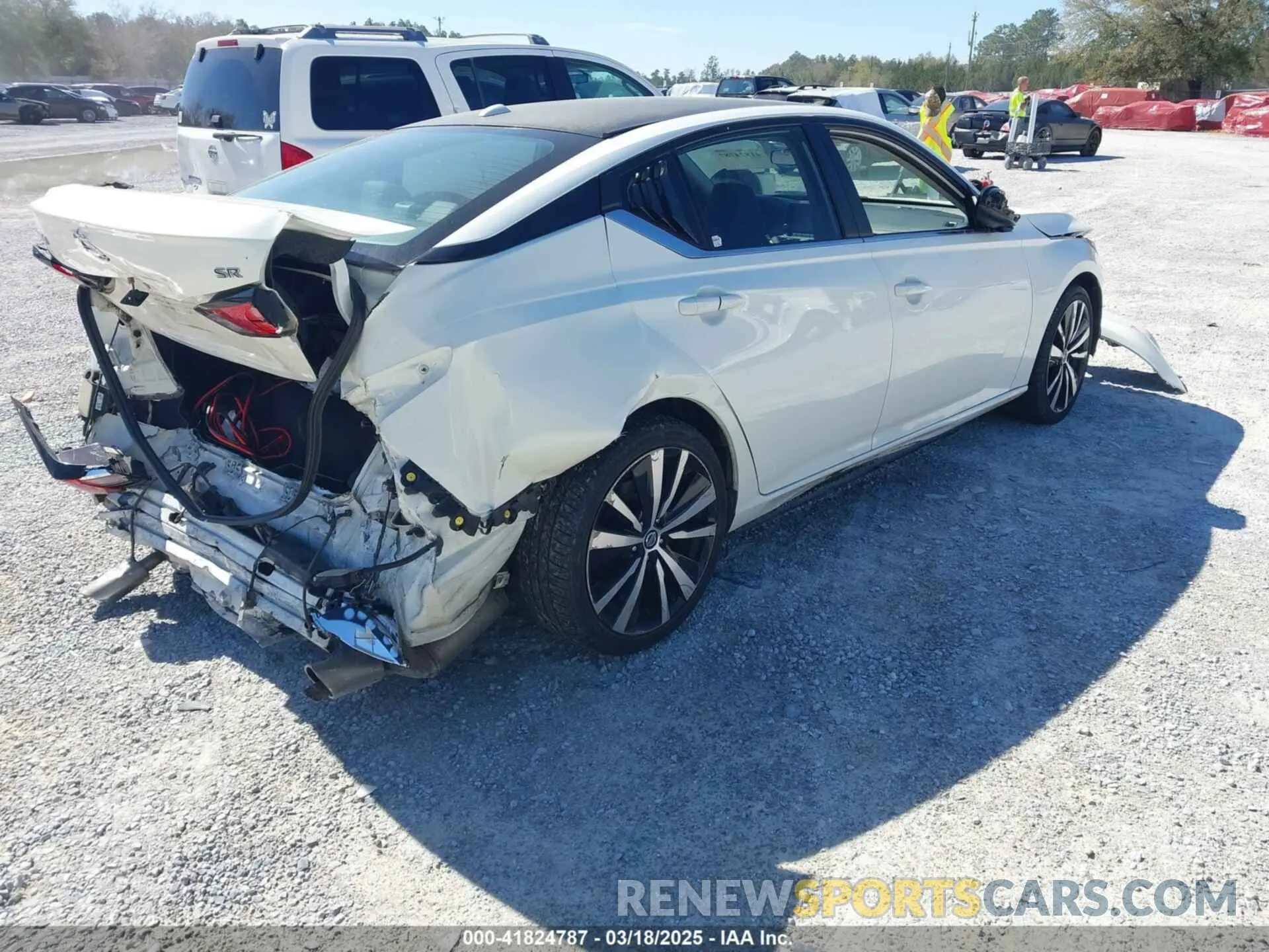 4 fotografías del automóvil dañado 1N4BL4CV7LC271886 NISSAN ALTIMA 2020