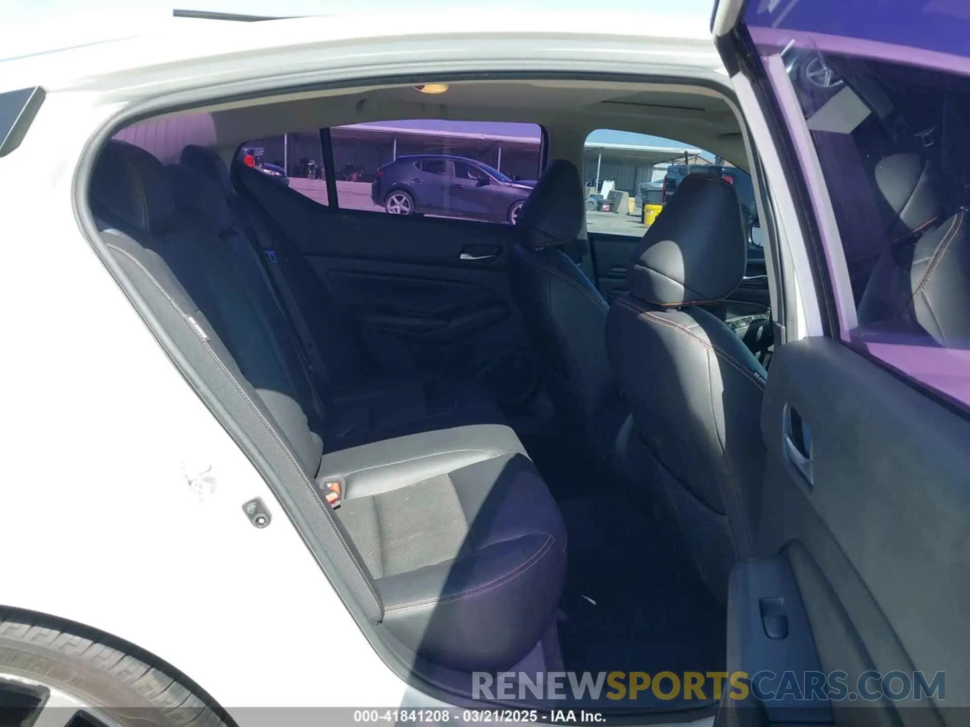 8 fotografías del automóvil dañado 1N4BL4CV7LN321674 NISSAN ALTIMA 2020