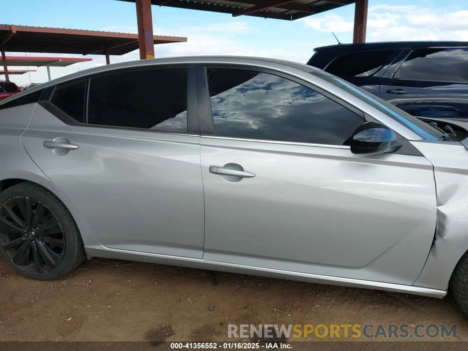 13 fotografías del automóvil dañado 1N4BL4CV9LC232894 NISSAN ALTIMA 2020