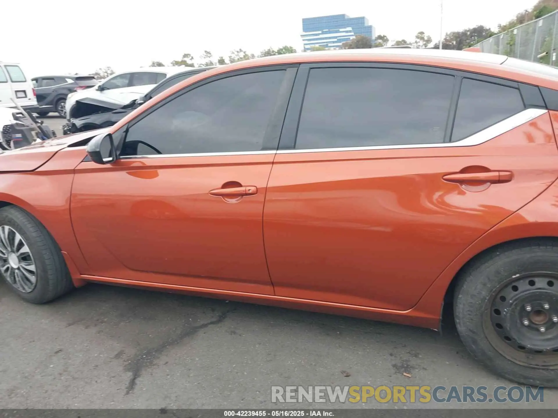 14 fotografías del automóvil dañado 1N4BL4CV9LN311843 NISSAN ALTIMA 2020