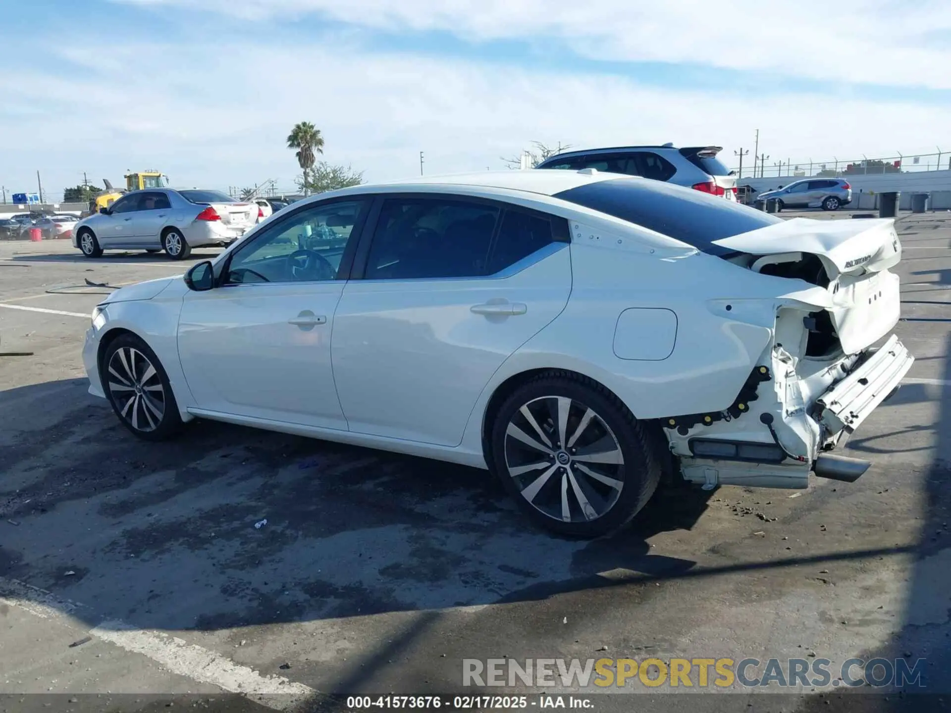 15 fotografías del automóvil dañado 1N4BL4CV9LN313690 NISSAN ALTIMA 2020