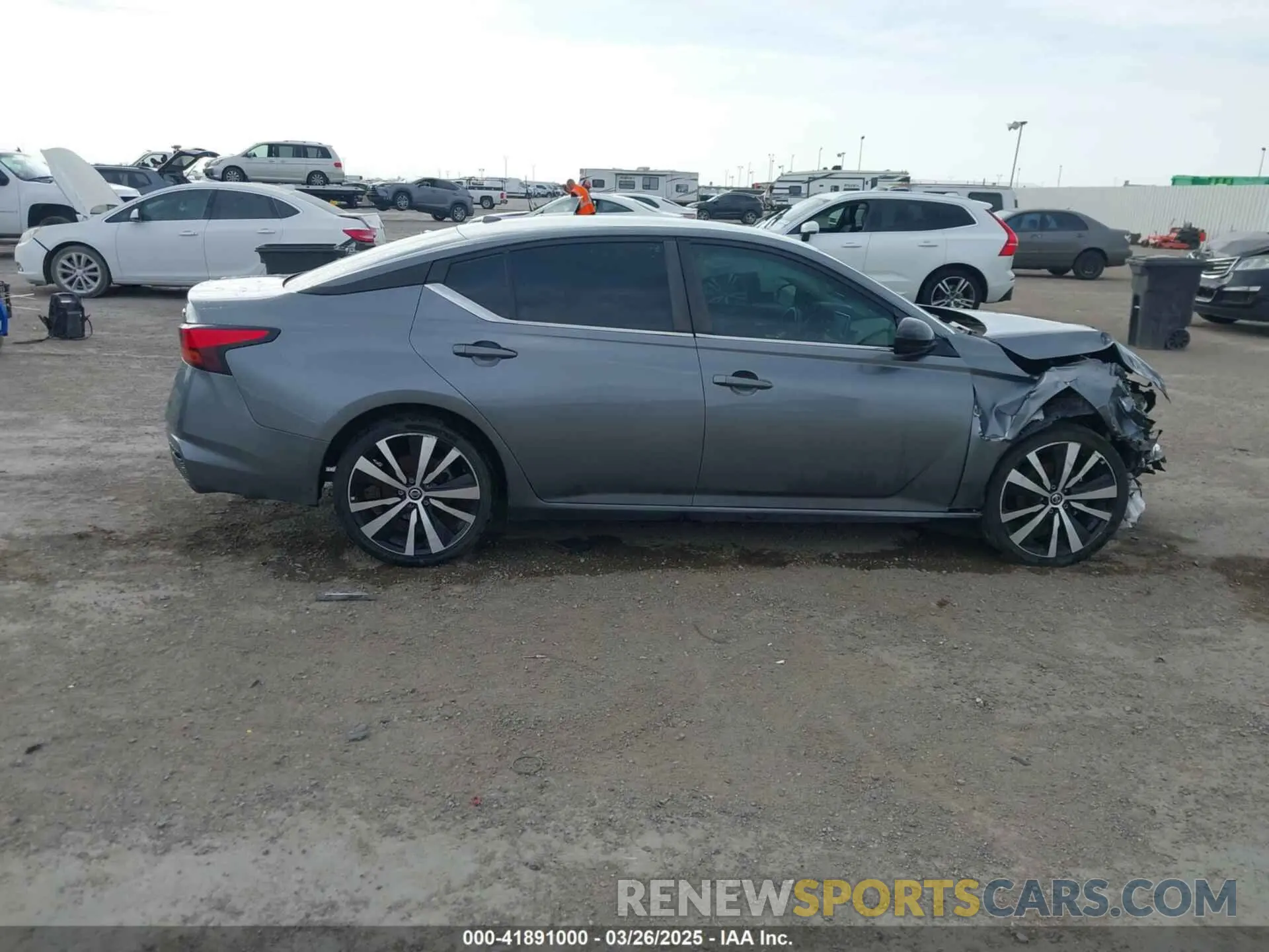 14 fotografías del automóvil dañado 1N4BL4CVXLN303542 NISSAN ALTIMA 2020