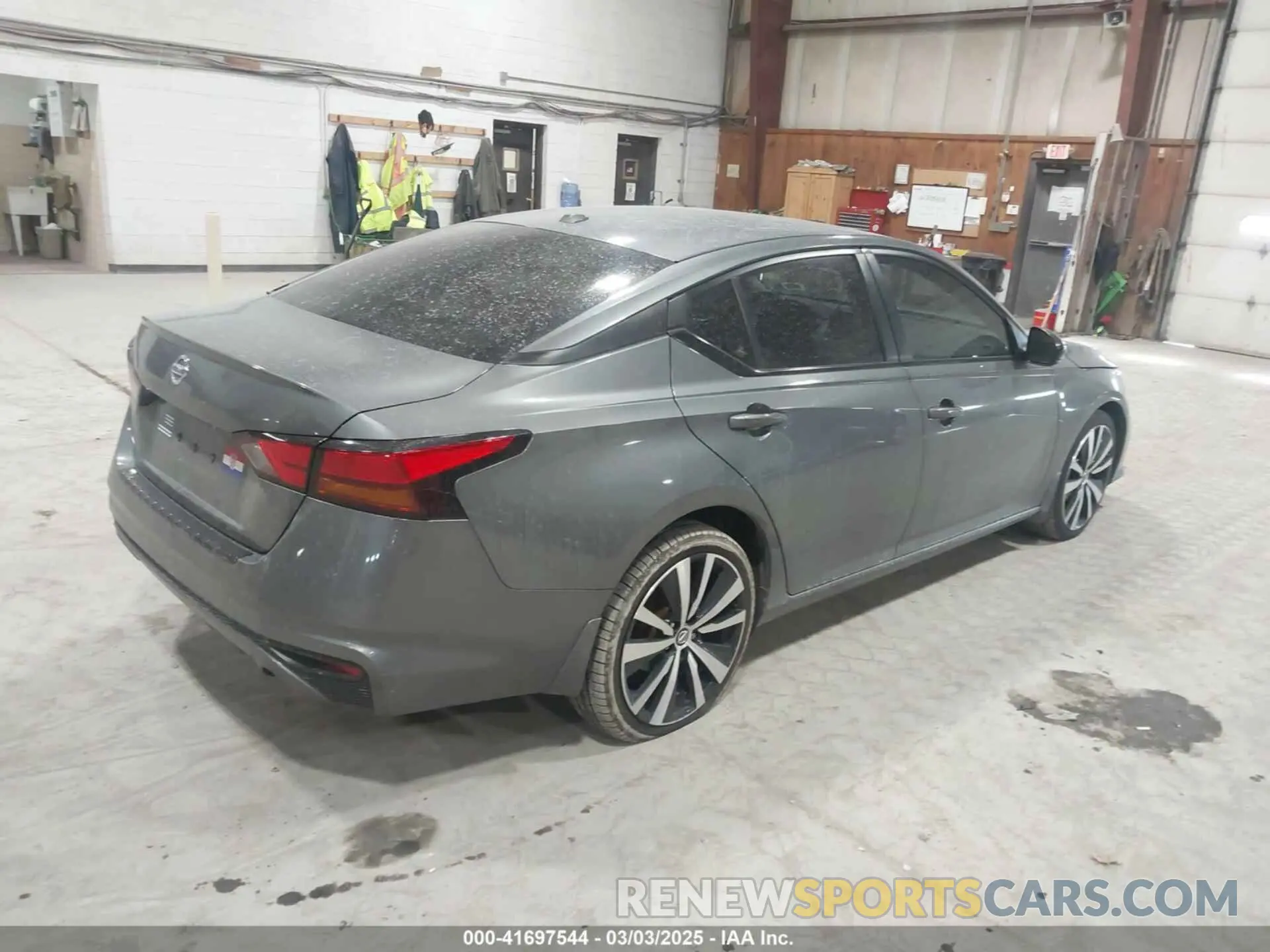 4 fotografías del automóvil dañado 1N4BL4CW4LN322967 NISSAN ALTIMA 2020