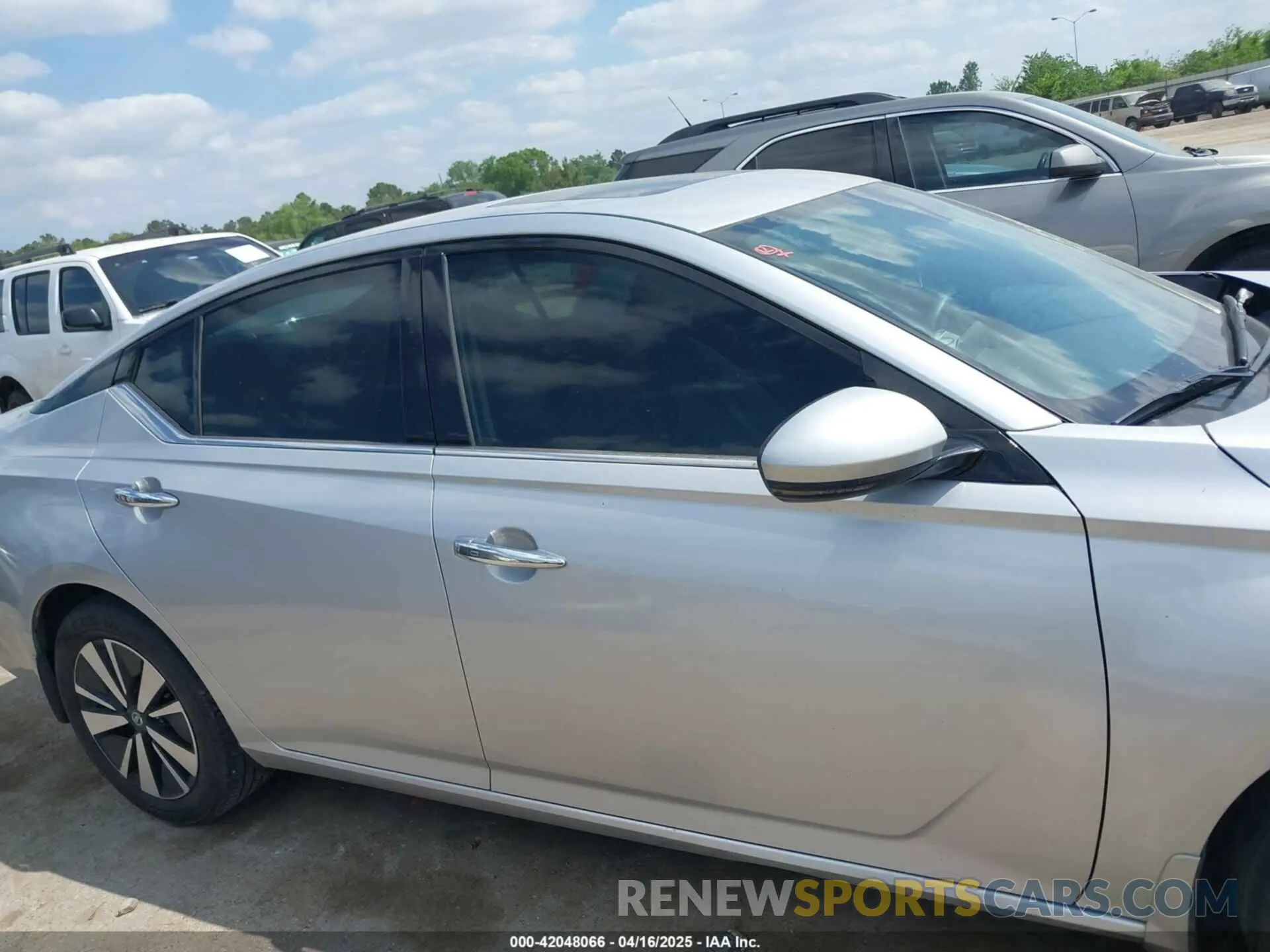12 fotografías del automóvil dañado 1N4BL4DV5LC182445 NISSAN ALTIMA 2020