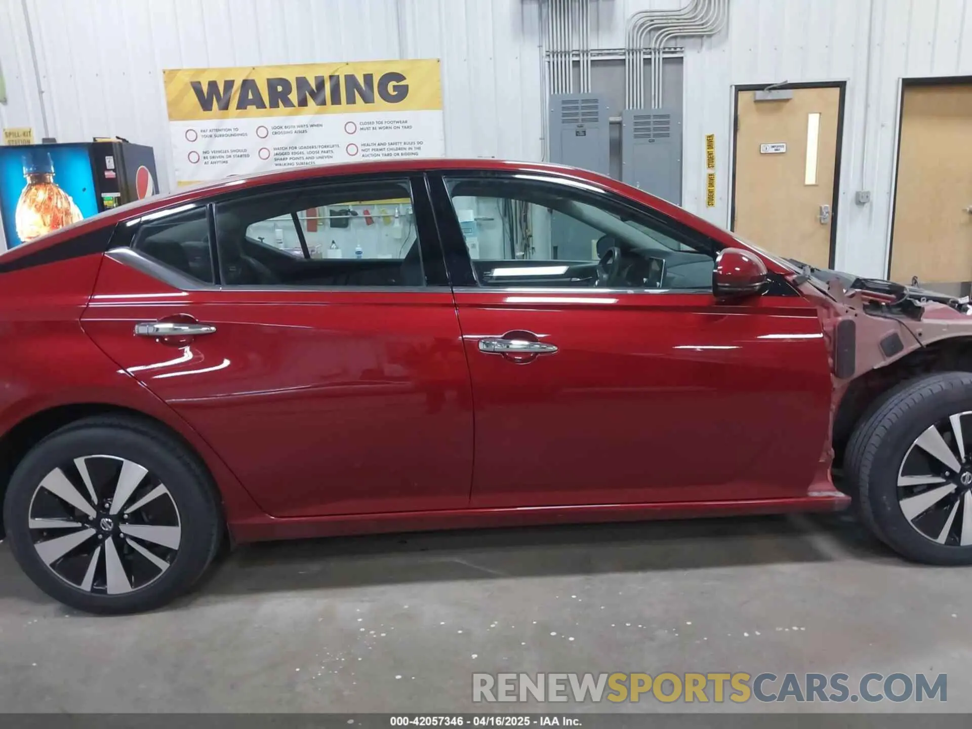 14 fotografías del automóvil dañado 1N4BL4DW5LC240482 NISSAN ALTIMA 2020