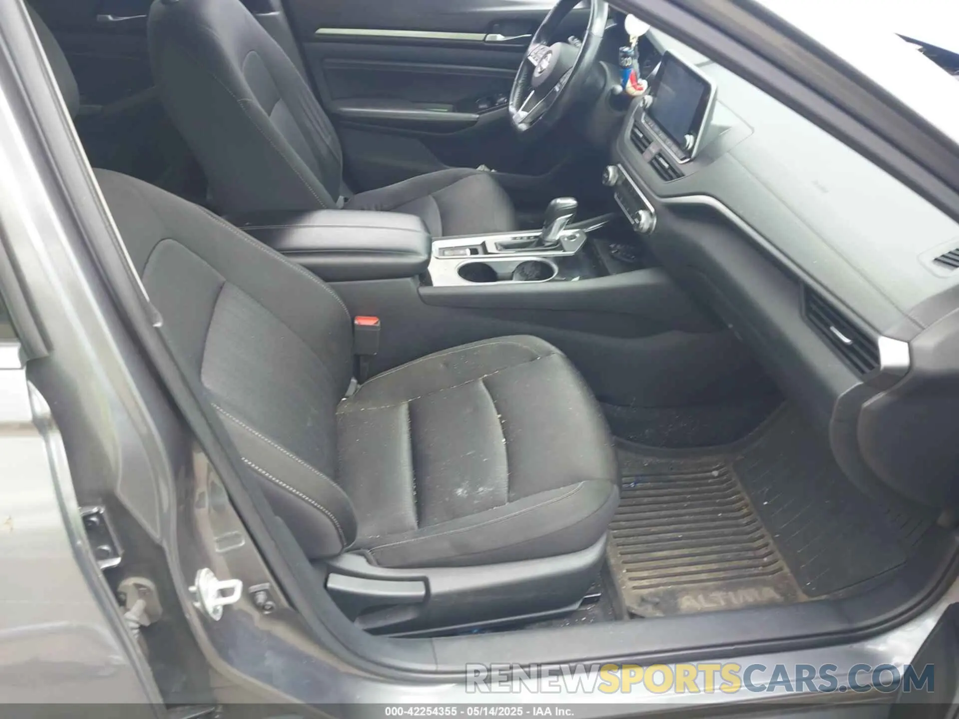 5 fotografías del automóvil dañado 1N4BL4DW7LC228558 NISSAN ALTIMA 2020