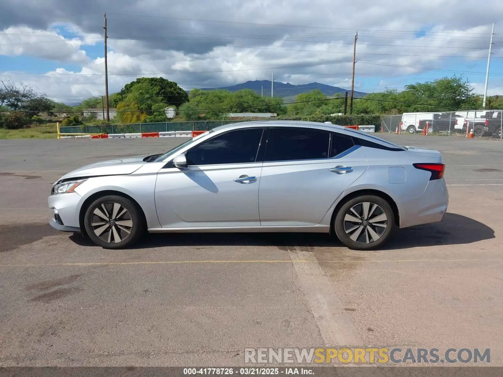14 fotografías del automóvil dañado 1N4BL4EV2LC135355 NISSAN ALTIMA 2020