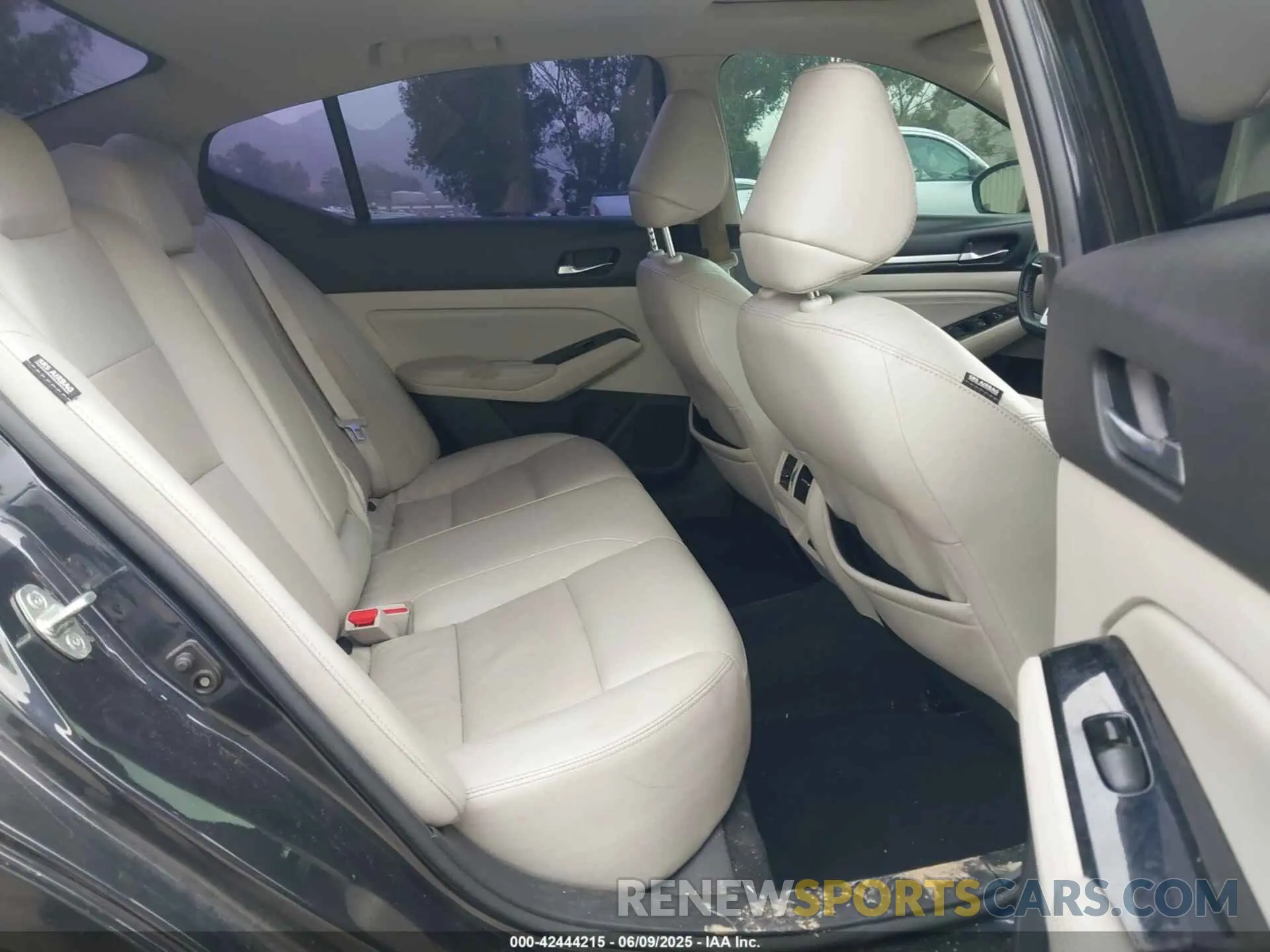 8 fotografías del automóvil dañado 1N4BL4EV6LC224698 NISSAN ALTIMA 2020