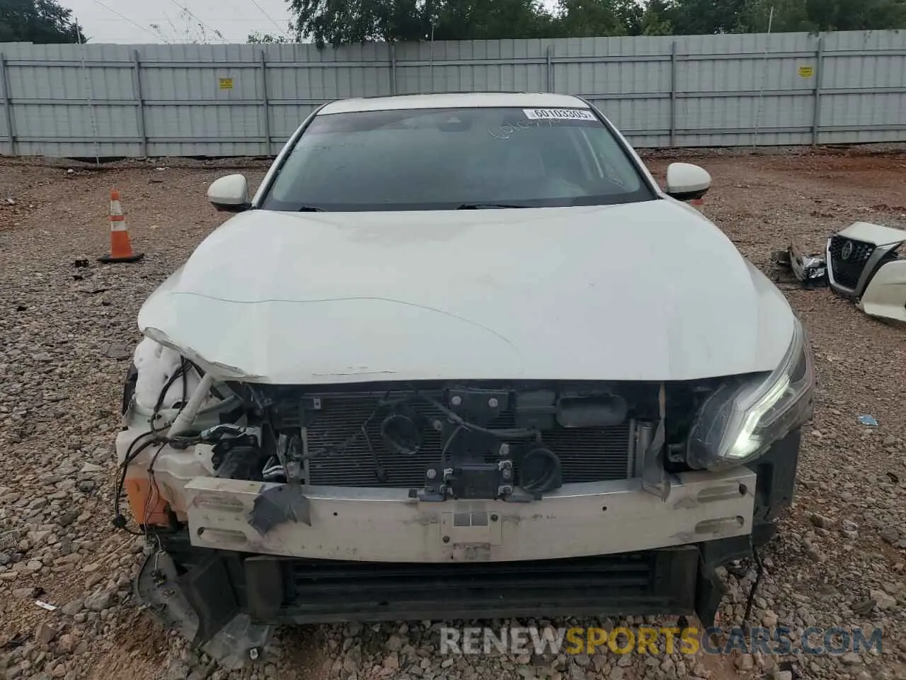 5 fotografías del automóvil dañado 1N4BL4FV1LN304333 NISSAN ALTIMA 2020