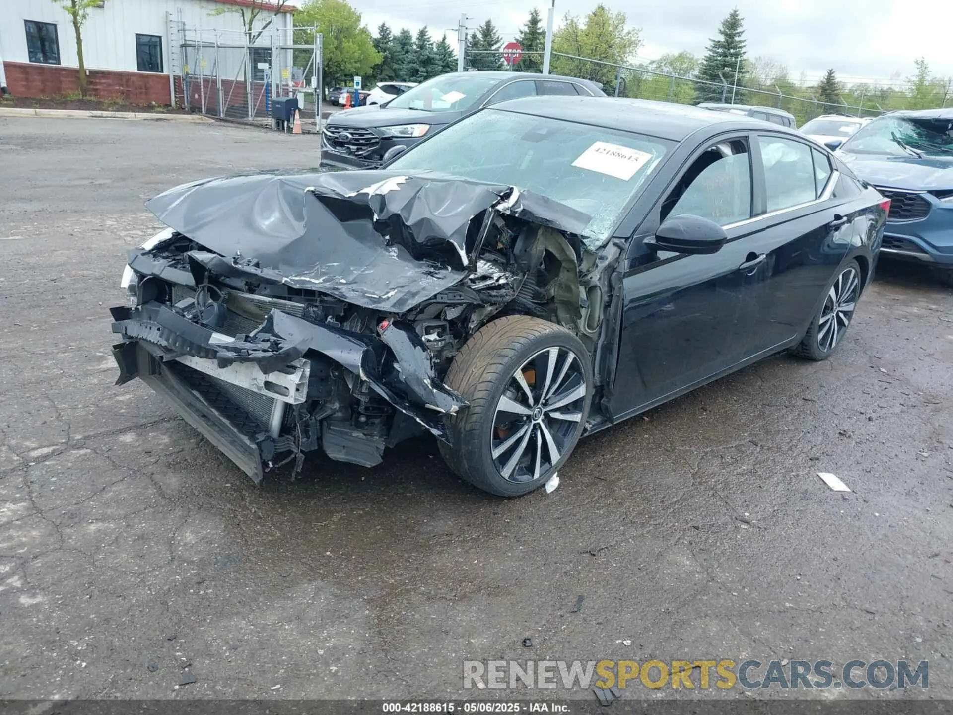 2 fotografías del automóvil dañado 1N4BL4CV1MN389471 NISSAN ALTIMA 2021