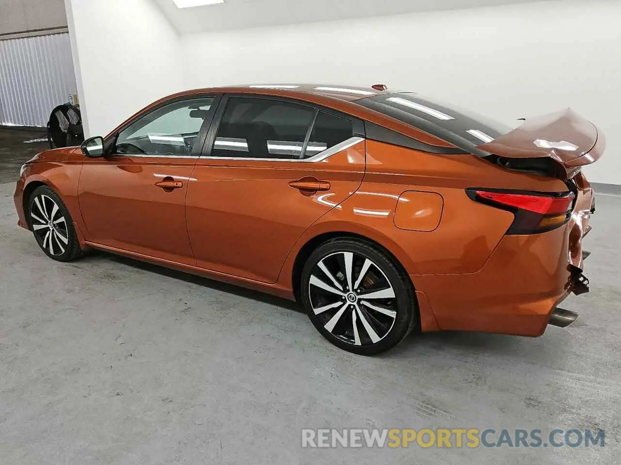 2 fotografías del automóvil dañado 1N4BL4CV2MN406830 NISSAN ALTIMA 2021