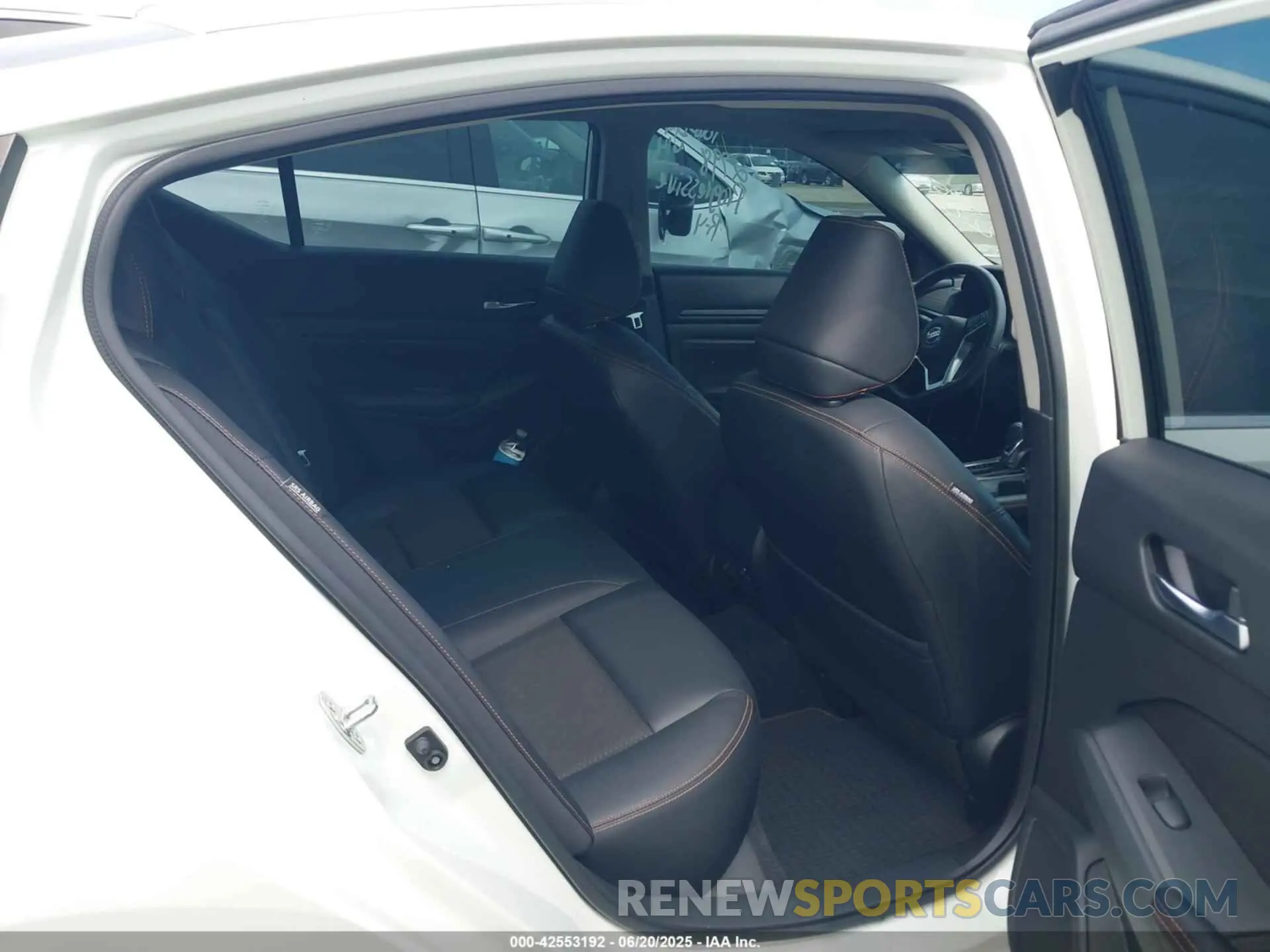 8 fotografías del automóvil dañado 1N4BL4CV4MN364953 NISSAN ALTIMA 2021