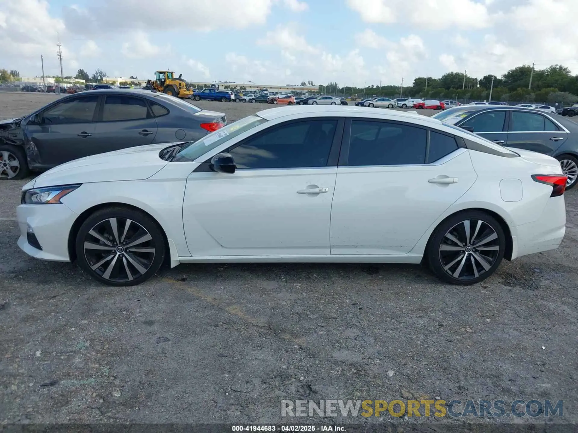 14 fotografías del automóvil dañado 1N4BL4CV4MN401158 NISSAN ALTIMA 2021