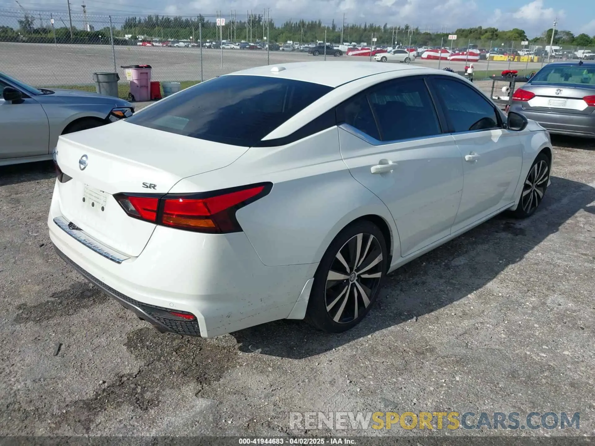 4 fotografías del automóvil dañado 1N4BL4CV4MN401158 NISSAN ALTIMA 2021