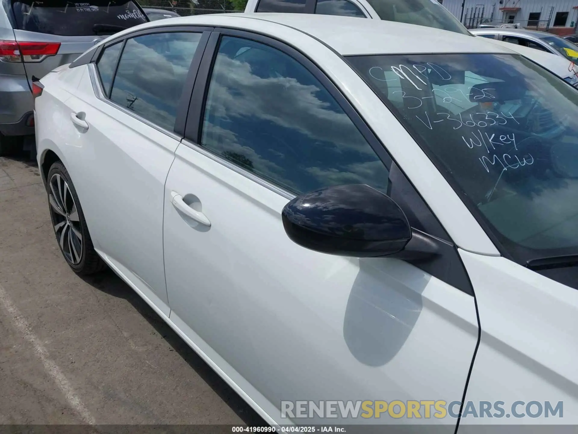14 fotografías del automóvil dañado 1N4BL4CV8MN366334 NISSAN ALTIMA 2021