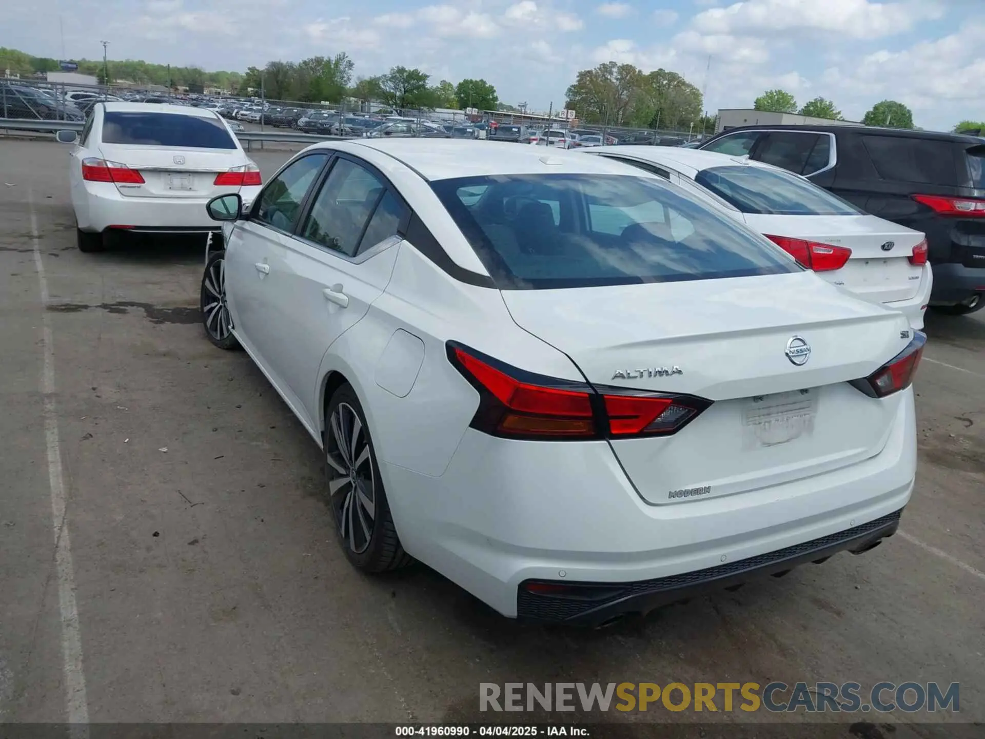 3 fotografías del automóvil dañado 1N4BL4CV8MN366334 NISSAN ALTIMA 2021