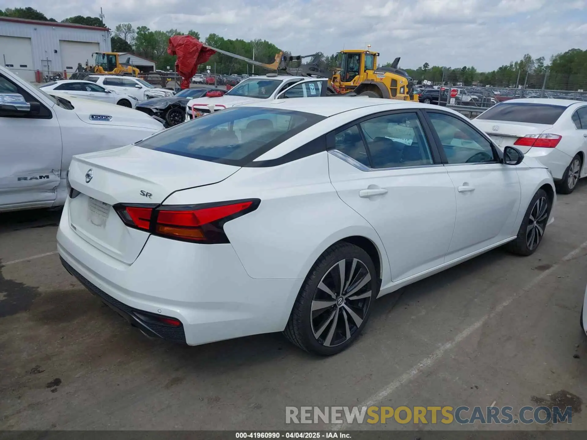 4 fotografías del automóvil dañado 1N4BL4CV8MN366334 NISSAN ALTIMA 2021