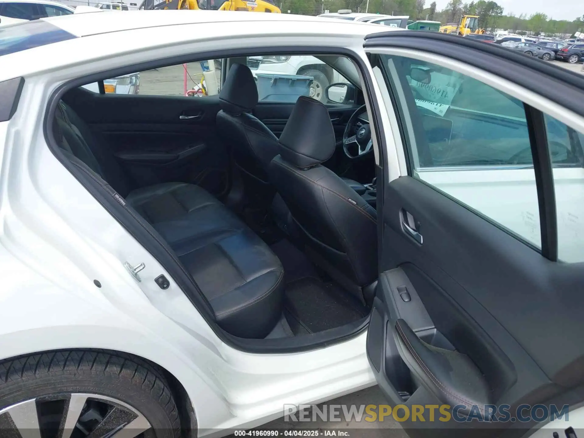8 fotografías del automóvil dañado 1N4BL4CV8MN366334 NISSAN ALTIMA 2021