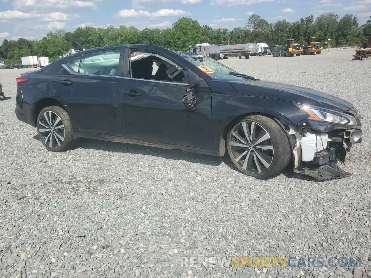 4 fotografías del automóvil dañado 1N4BL4CV8MN366561 NISSAN ALTIMA 2021