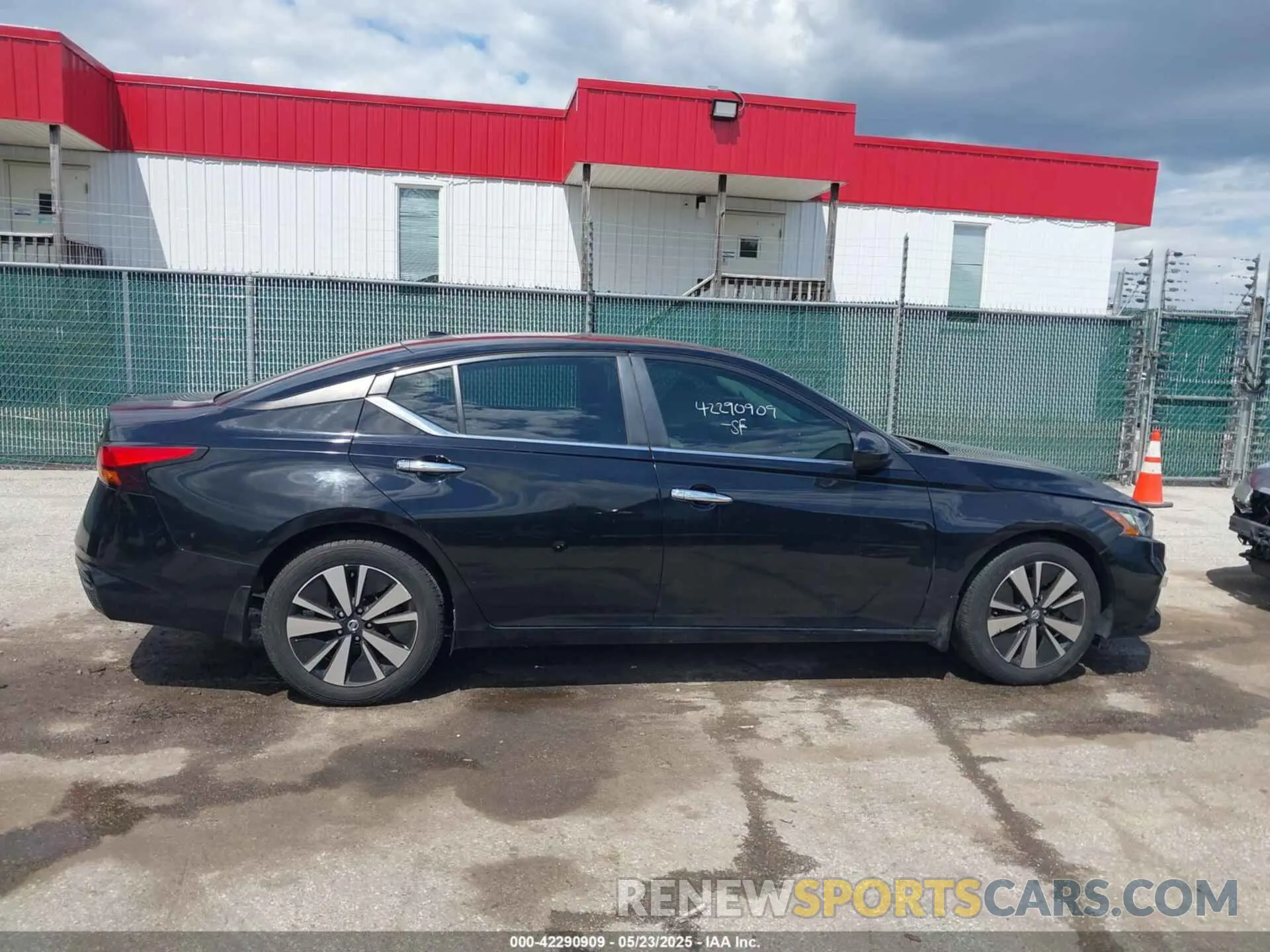 12 fotografías del automóvil dañado 1N4BL4DV2MN302661 NISSAN ALTIMA 2021