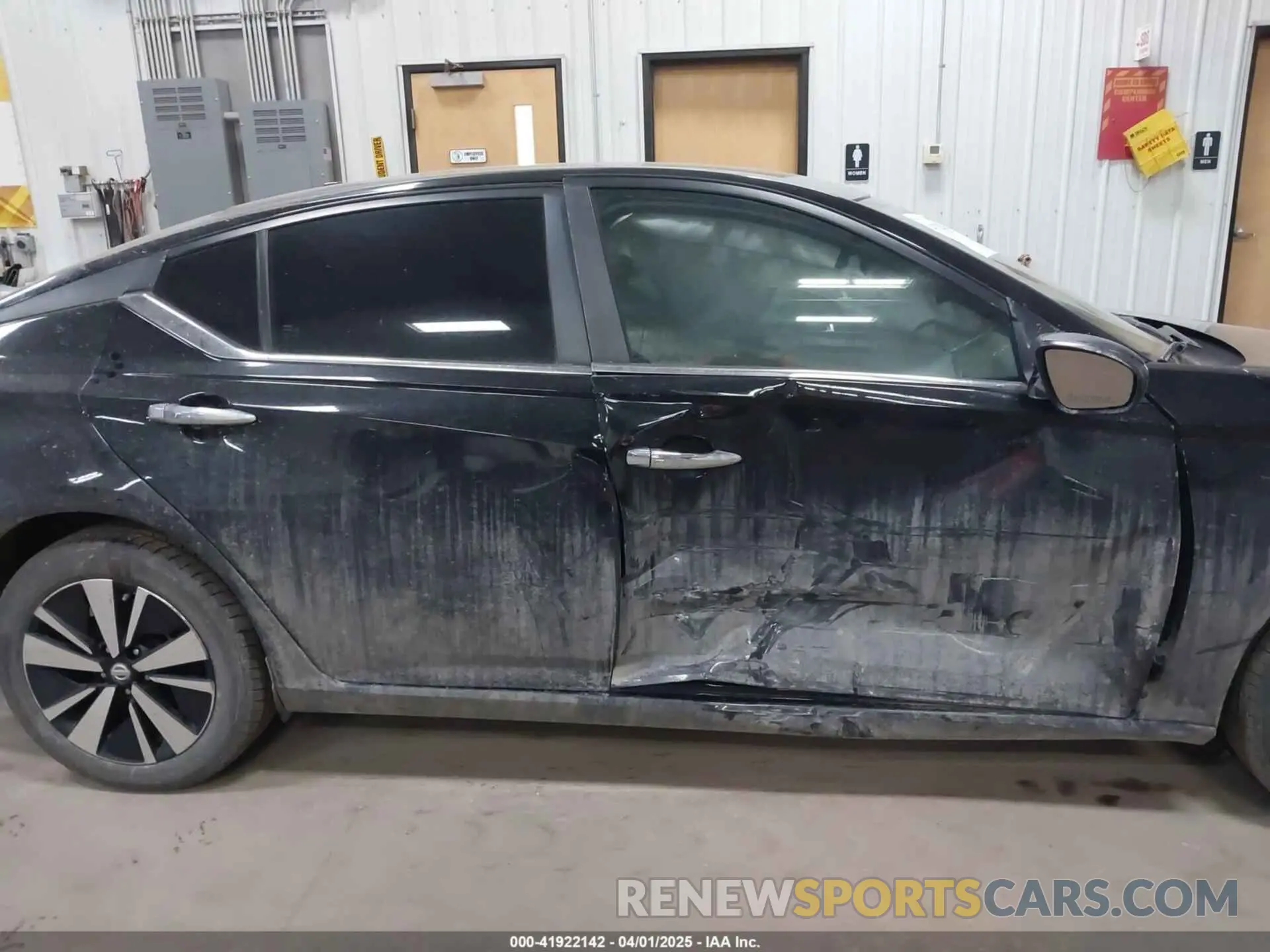 13 fotografías del automóvil dañado 1N4BL4DV6MN394664 NISSAN ALTIMA 2021