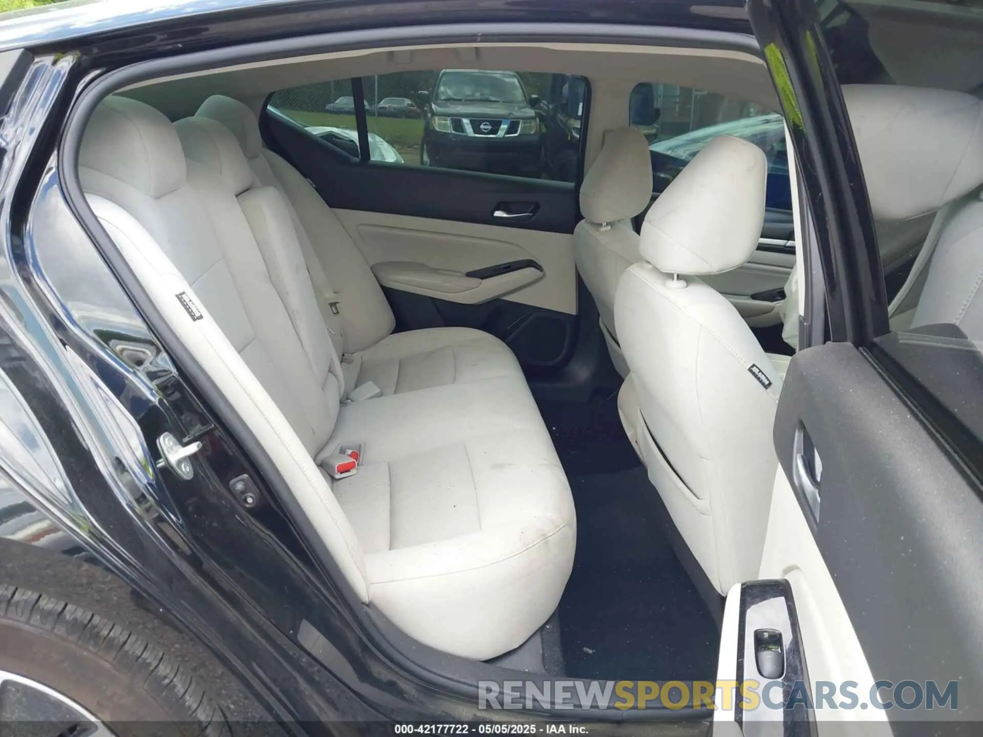 8 fotografías del automóvil dañado 1N4BL4DV6MN411057 NISSAN ALTIMA 2021