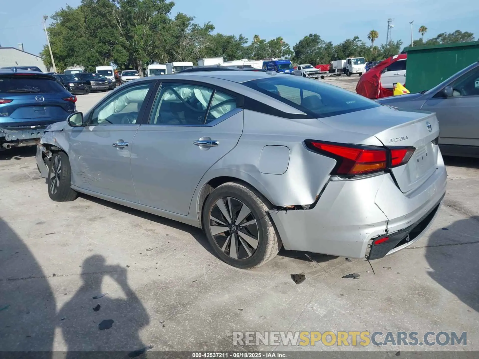 3 fotografías del automóvil dañado 1N4BL4DV6MN415495 NISSAN ALTIMA 2021