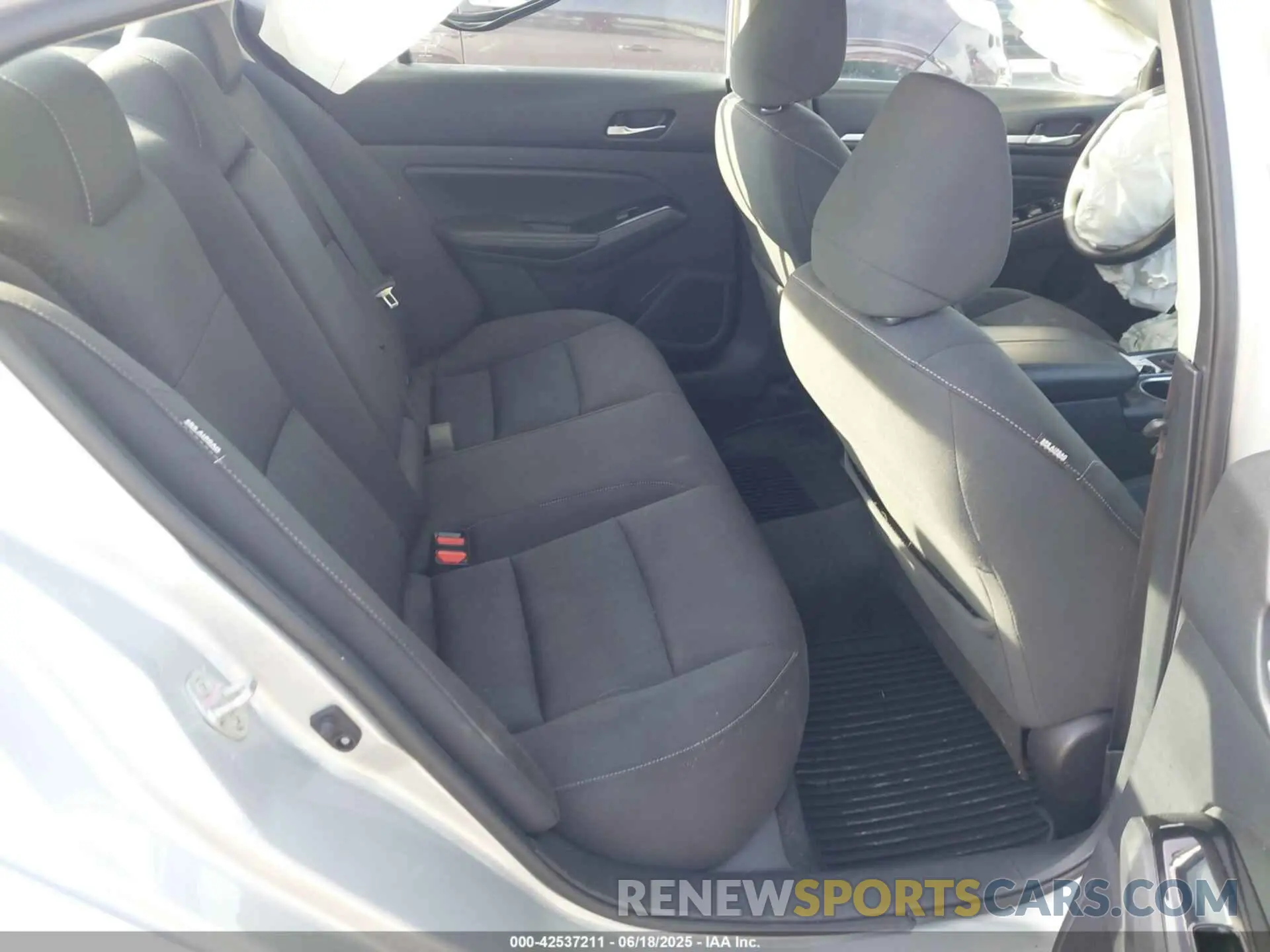 8 fotografías del automóvil dañado 1N4BL4DV6MN415495 NISSAN ALTIMA 2021