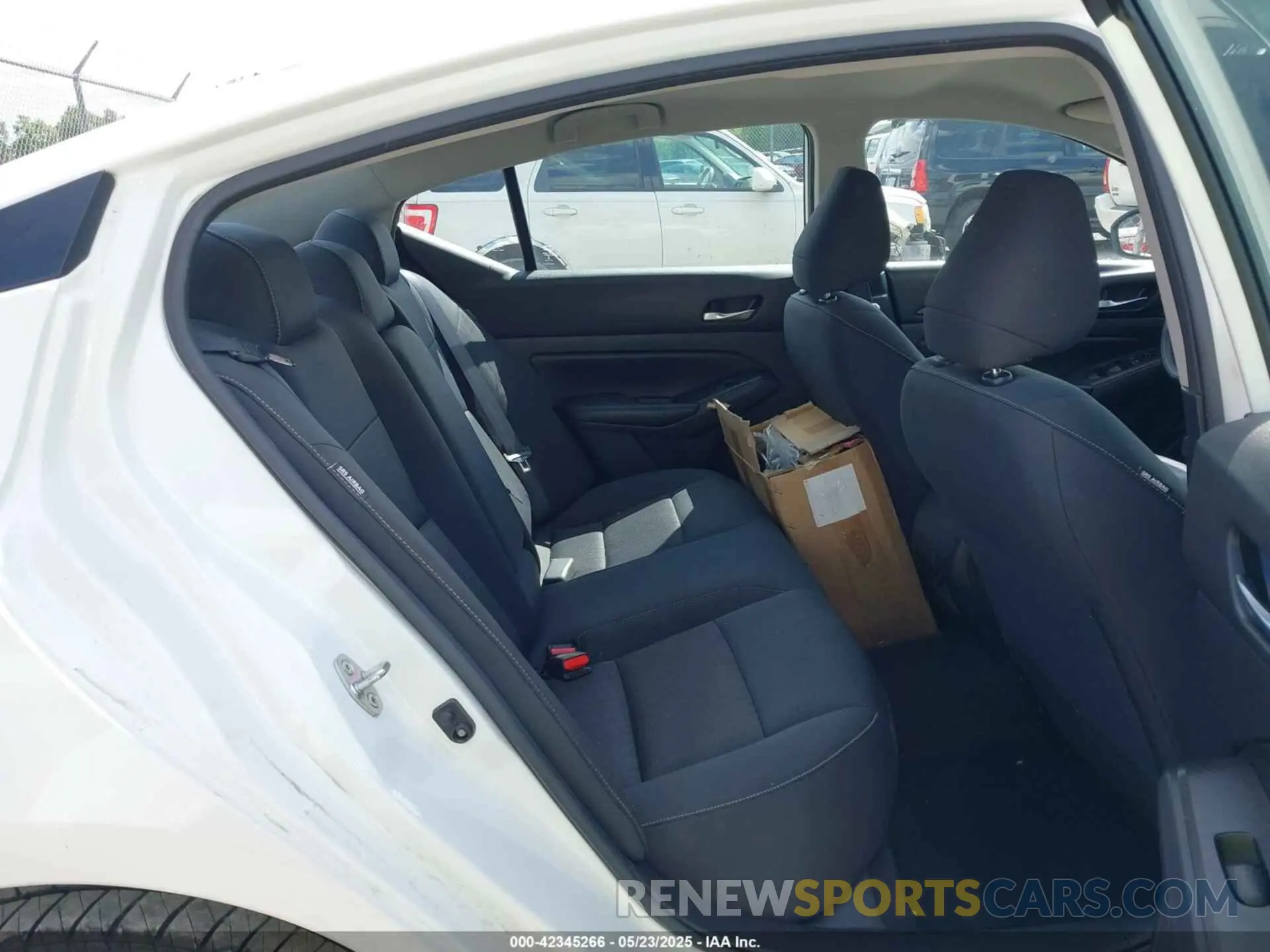 8 fotografías del automóvil dañado 1N4BL4BV2NN318038 NISSAN ALTIMA 2022