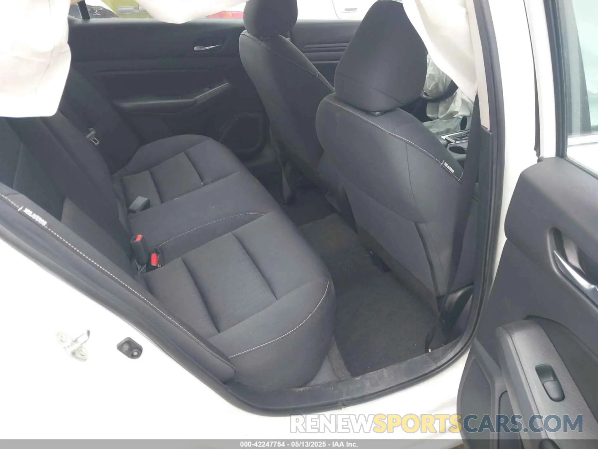 8 fotografías del automóvil dañado 1N4BL4BV8NN345843 NISSAN ALTIMA 2022