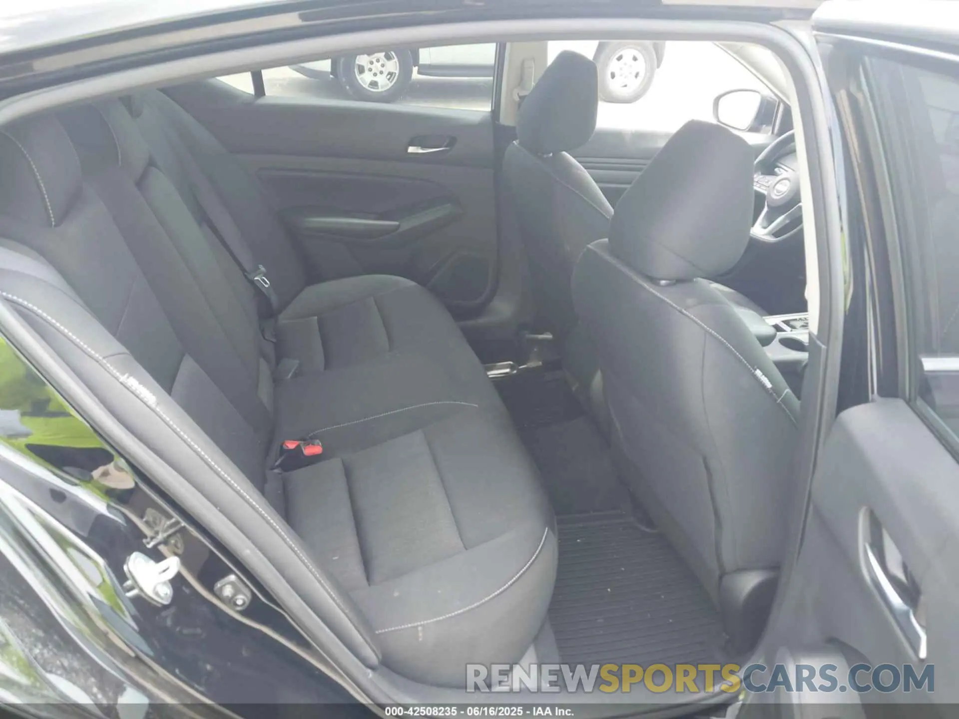 8 fotografías del automóvil dañado 1N4BL4BV8NN404969 NISSAN ALTIMA 2022