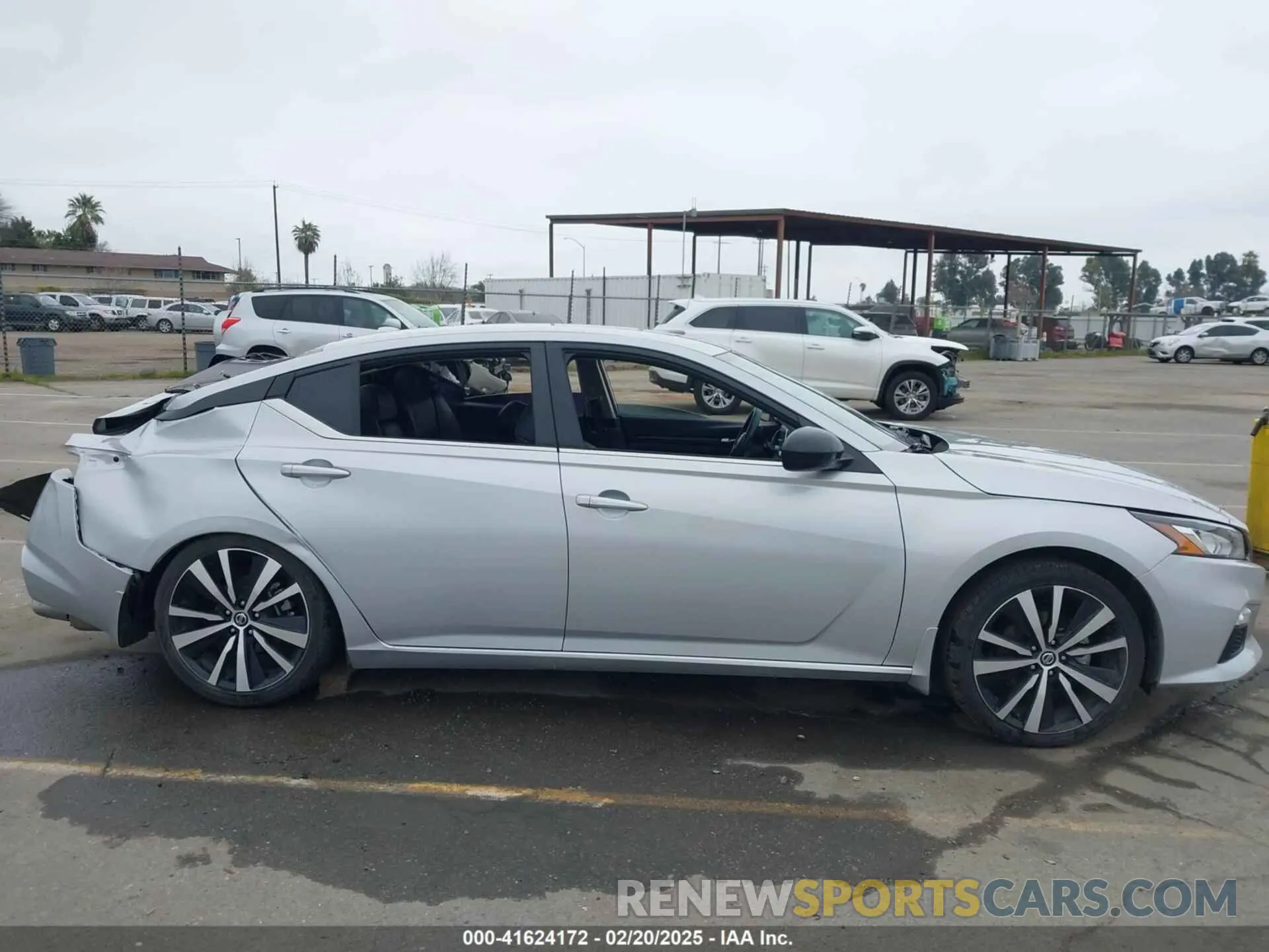 13 fotografías del automóvil dañado 1N4BL4CV3NN372432 NISSAN ALTIMA 2022