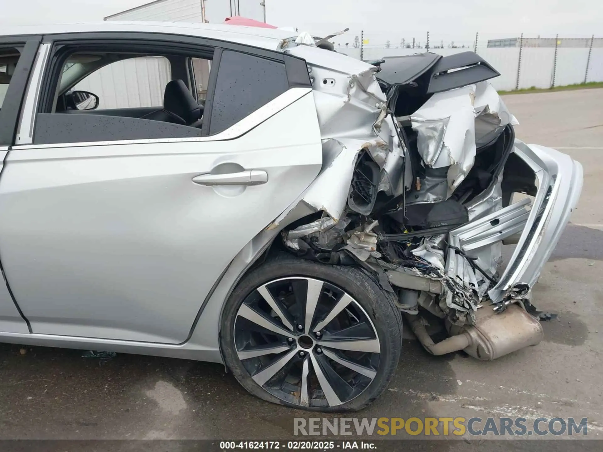 17 fotografías del automóvil dañado 1N4BL4CV3NN372432 NISSAN ALTIMA 2022