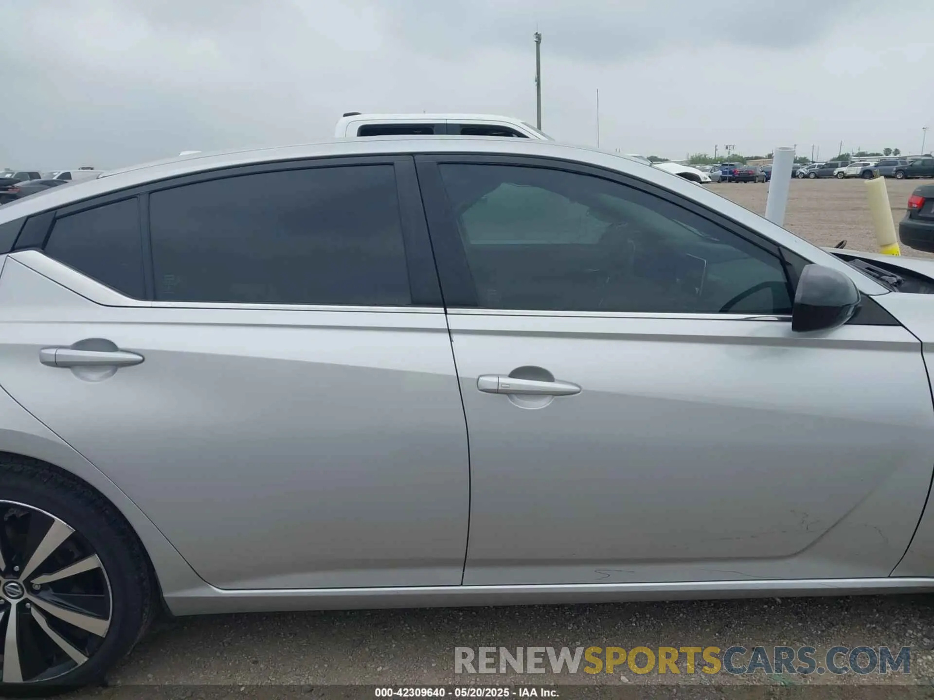 13 fotografías del automóvil dañado 1N4BL4CV5NN310515 NISSAN ALTIMA 2022