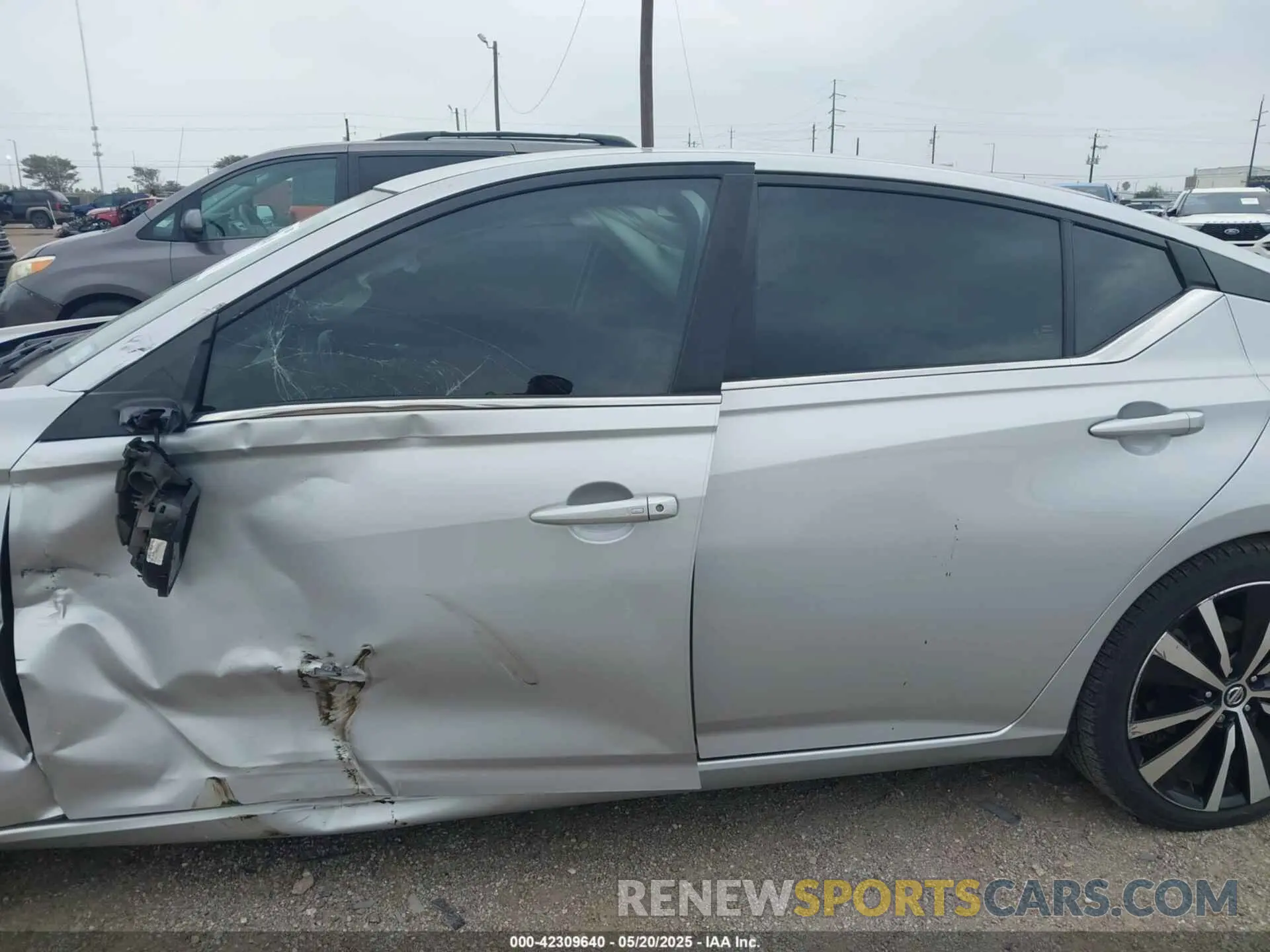 14 fotografías del automóvil dañado 1N4BL4CV5NN310515 NISSAN ALTIMA 2022