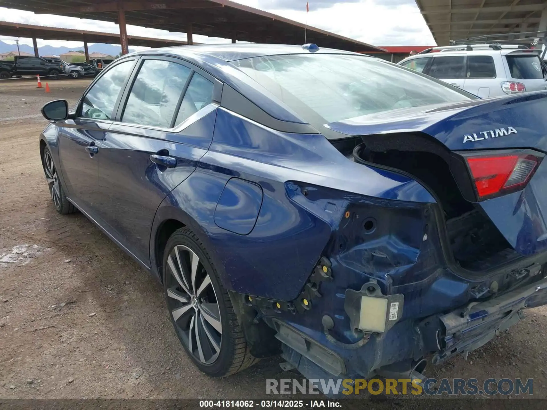 3 fotografías del automóvil dañado 1N4BL4CV6NN344835 NISSAN ALTIMA 2022