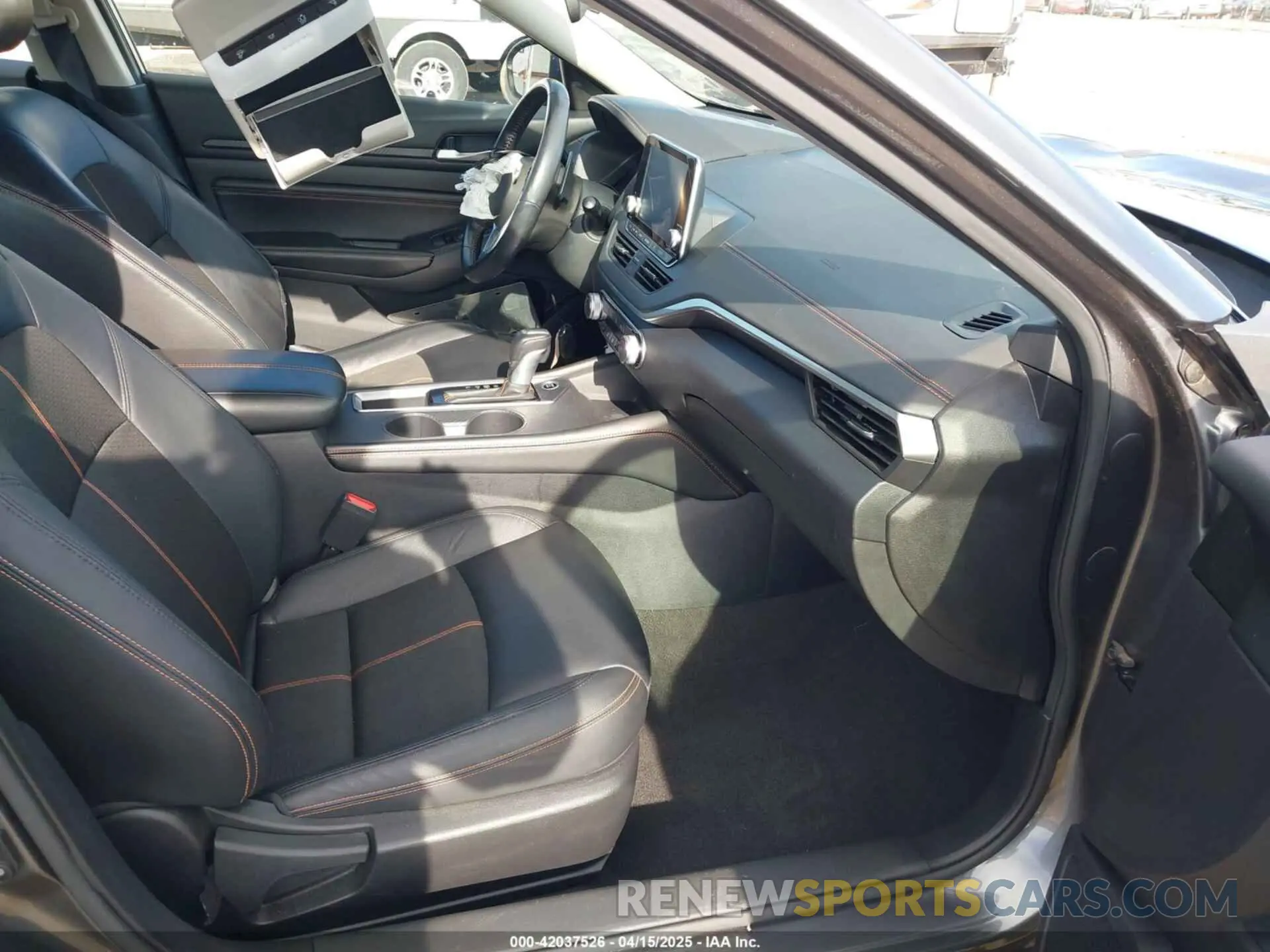 5 fotografías del automóvil dañado 1N4BL4CV7NN346433 NISSAN ALTIMA 2022
