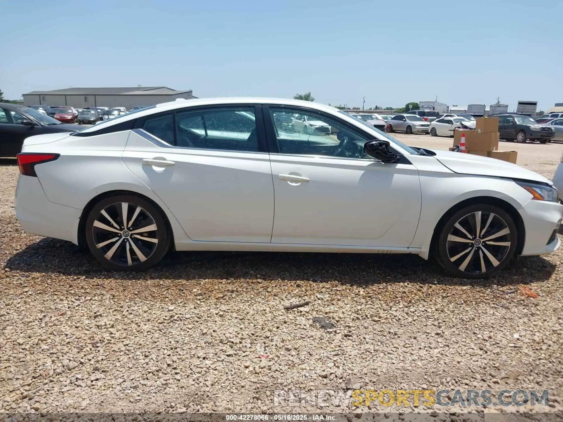12 fotografías del automóvil dañado 1N4BL4CV7NN366522 NISSAN ALTIMA 2022