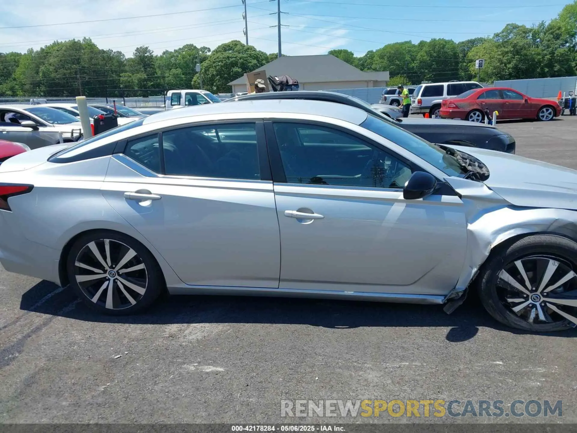13 fotografías del automóvil dañado 1N4BL4CV9NN379028 NISSAN ALTIMA 2022
