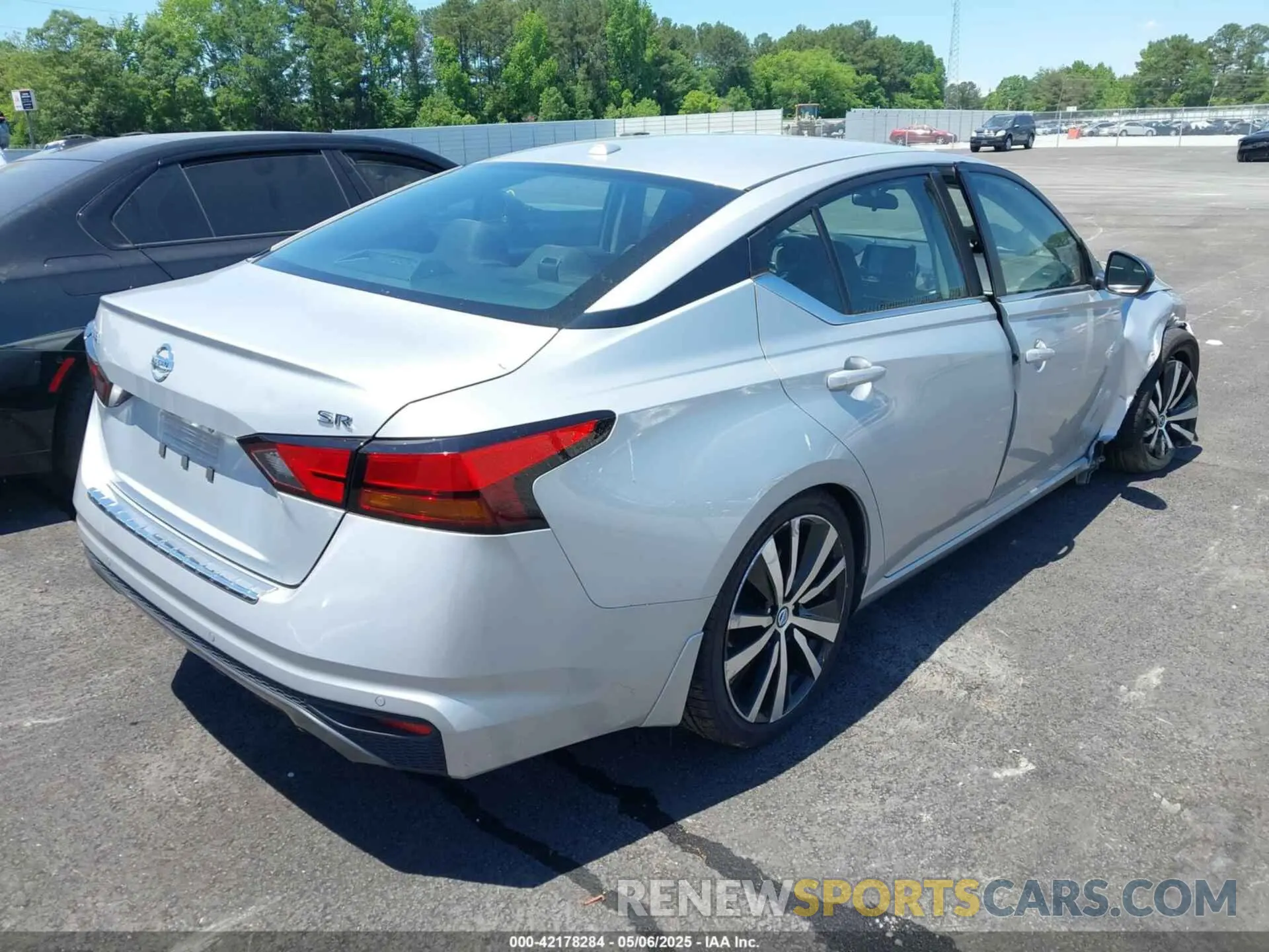 4 fotografías del automóvil dañado 1N4BL4CV9NN379028 NISSAN ALTIMA 2022