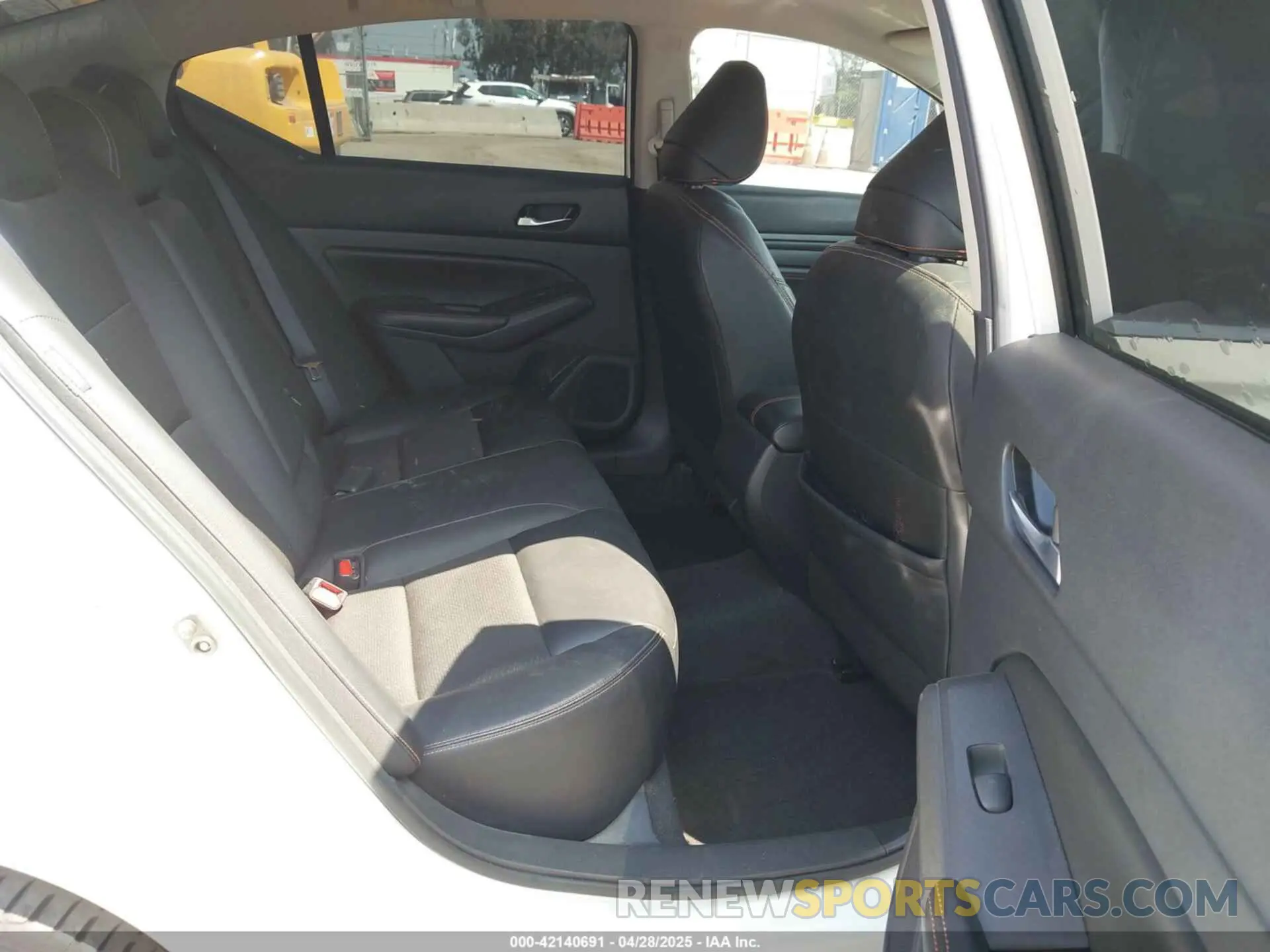8 fotografías del automóvil dañado 1N4BL4CVXNN324796 NISSAN ALTIMA 2022