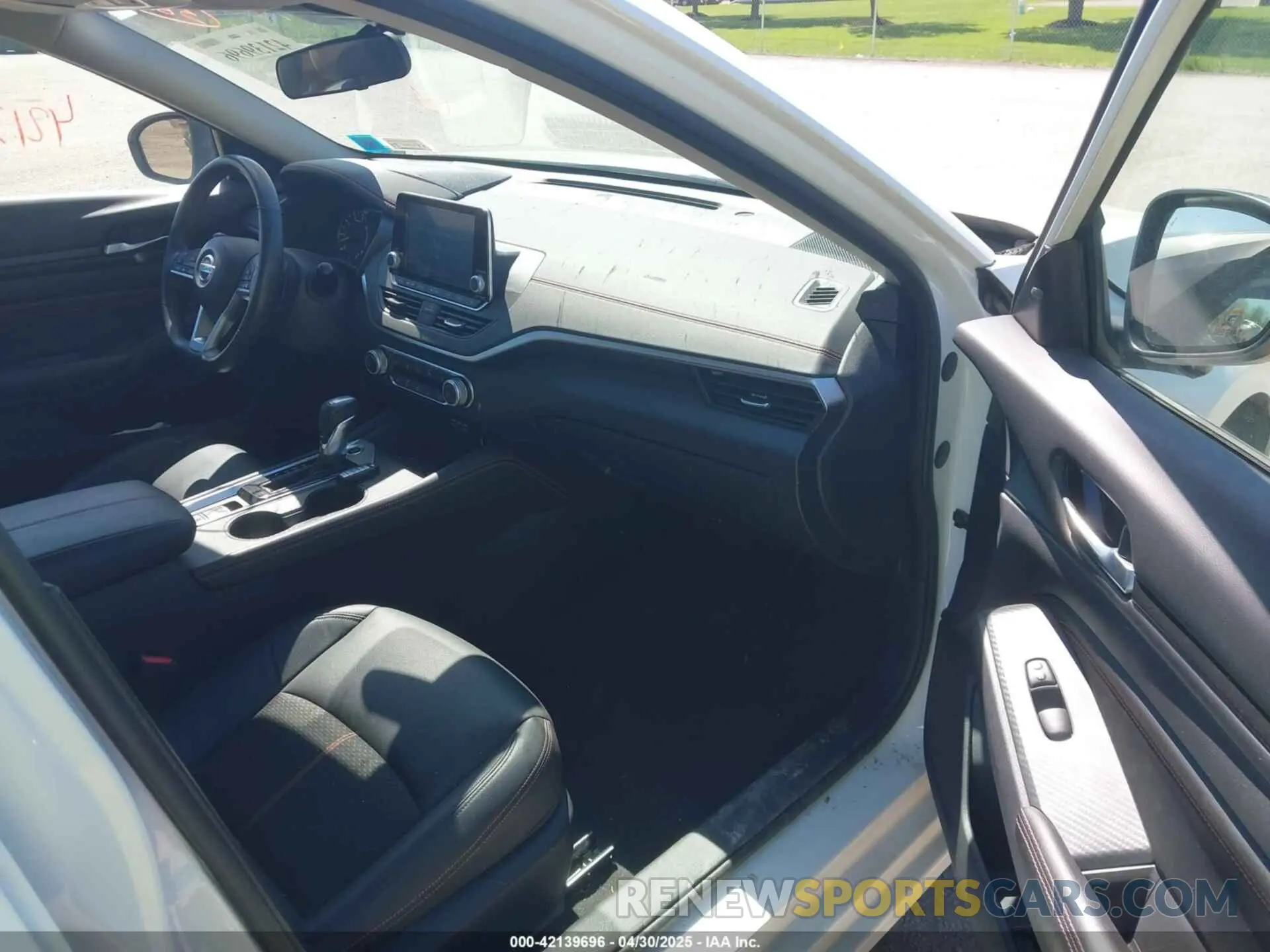 5 fotografías del automóvil dañado 1N4BL4CW1NN351698 NISSAN ALTIMA 2022
