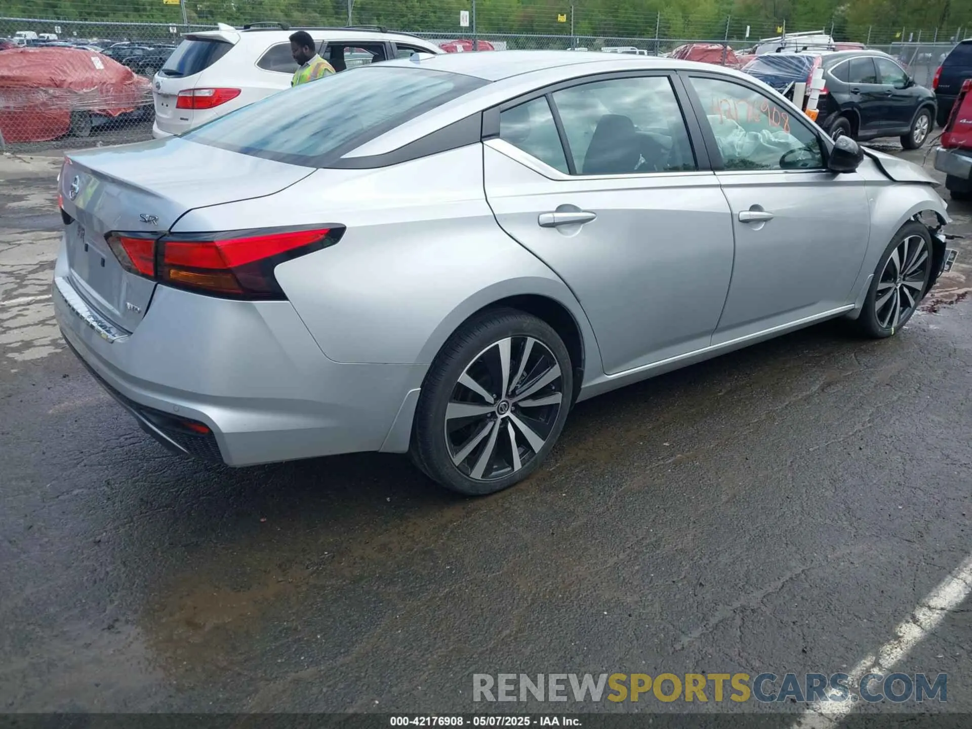 4 fotografías del automóvil dañado 1N4BL4CW5NN388690 NISSAN ALTIMA 2022